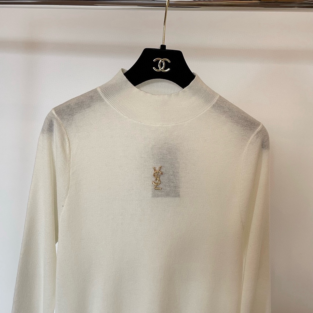 圣罗兰羊毛加真丝金属字母半高领内搭 修身套头长袖针织打底衫女秋 1、中间订，颜色：黑色、白色、驼色、枣红