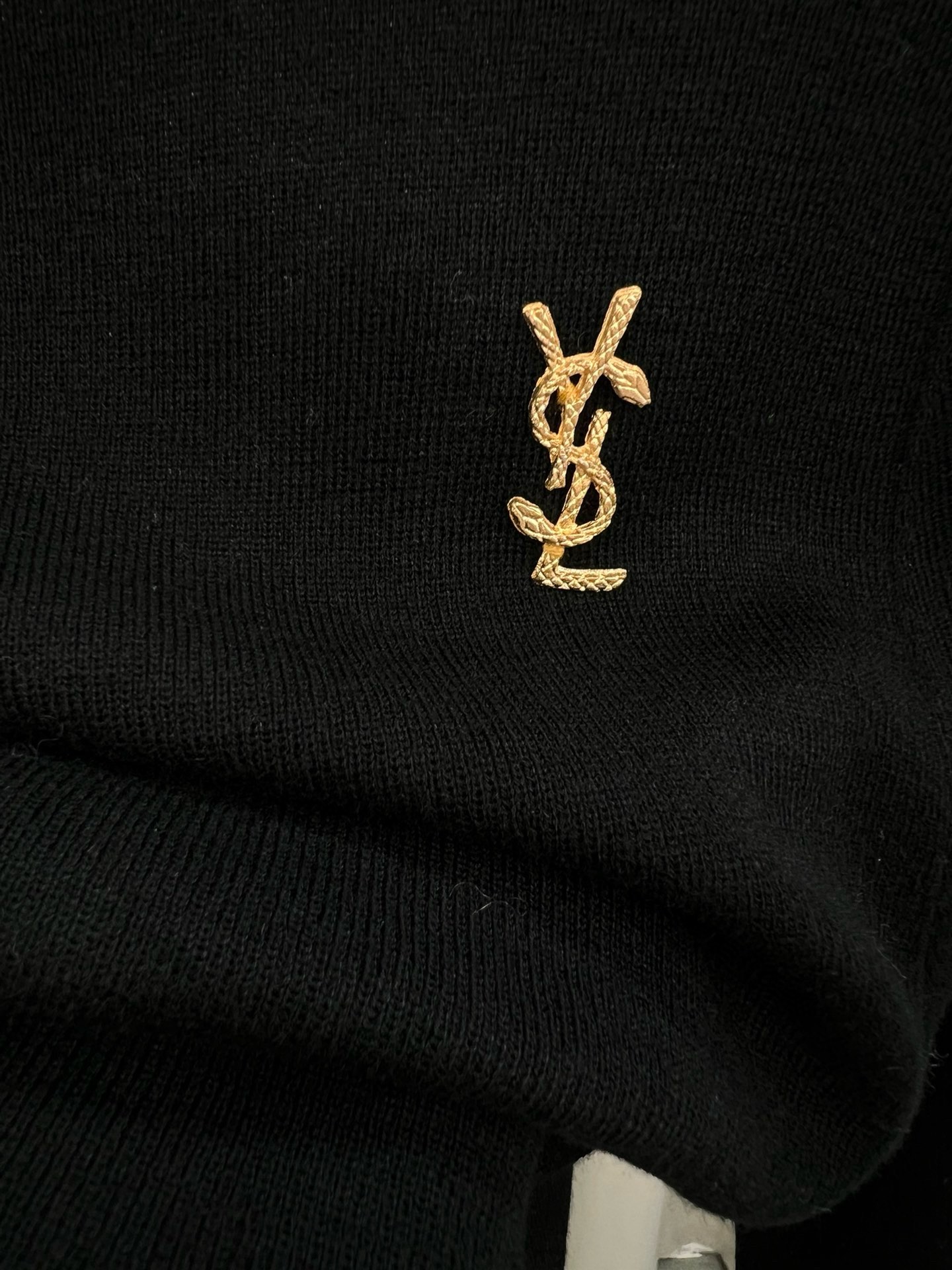 圣罗兰羊毛加真丝金属字母高领内搭 修身套头长袖针织打底衫女秋 颜色，白色、黑色、枣红，驼色、灰色码数：S