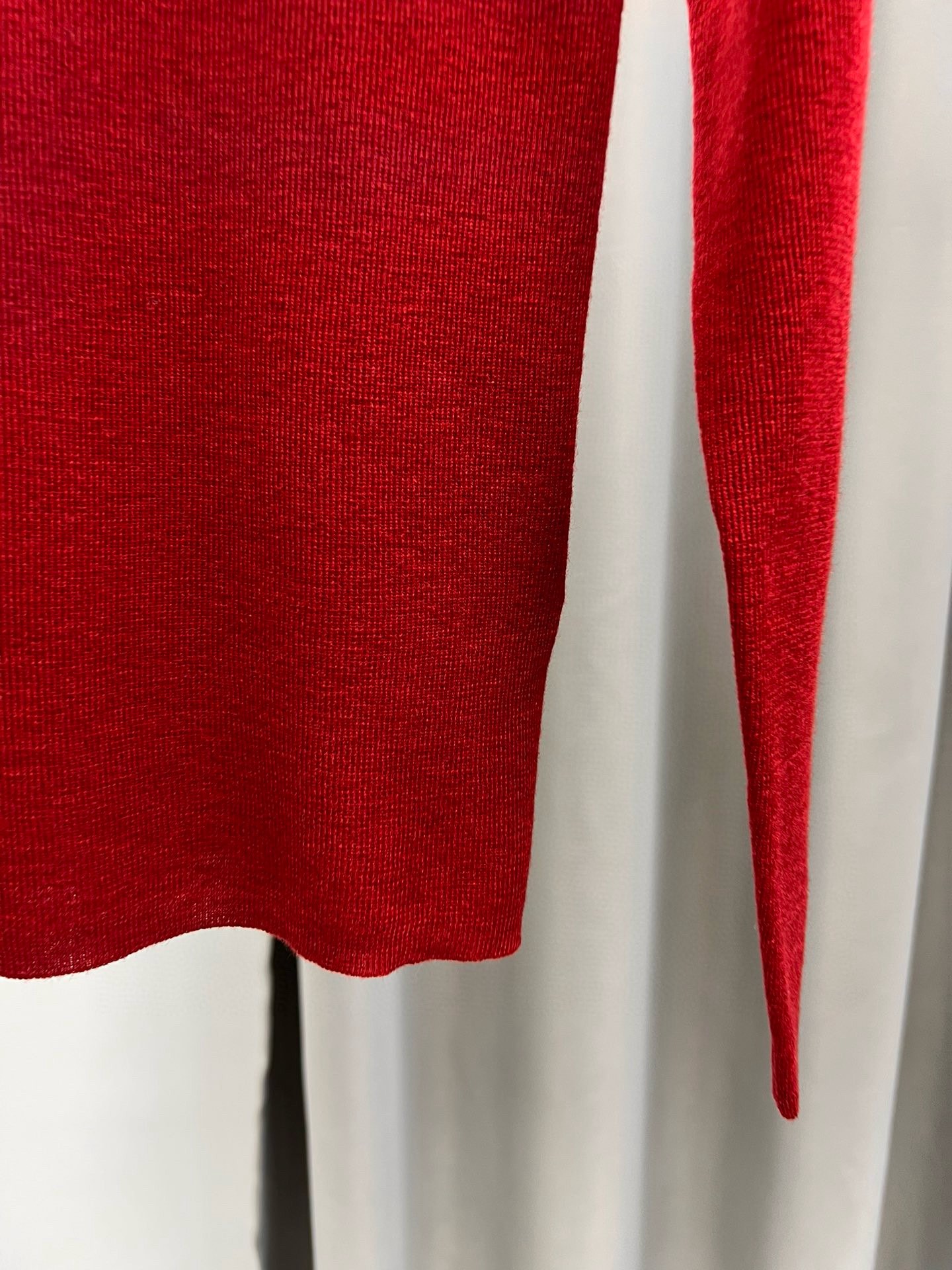 圣罗兰羊毛加真丝金属字母高领内搭 修身套头长袖针织打底衫女秋 颜色，白色、黑色、枣红，驼色、灰色码数：S