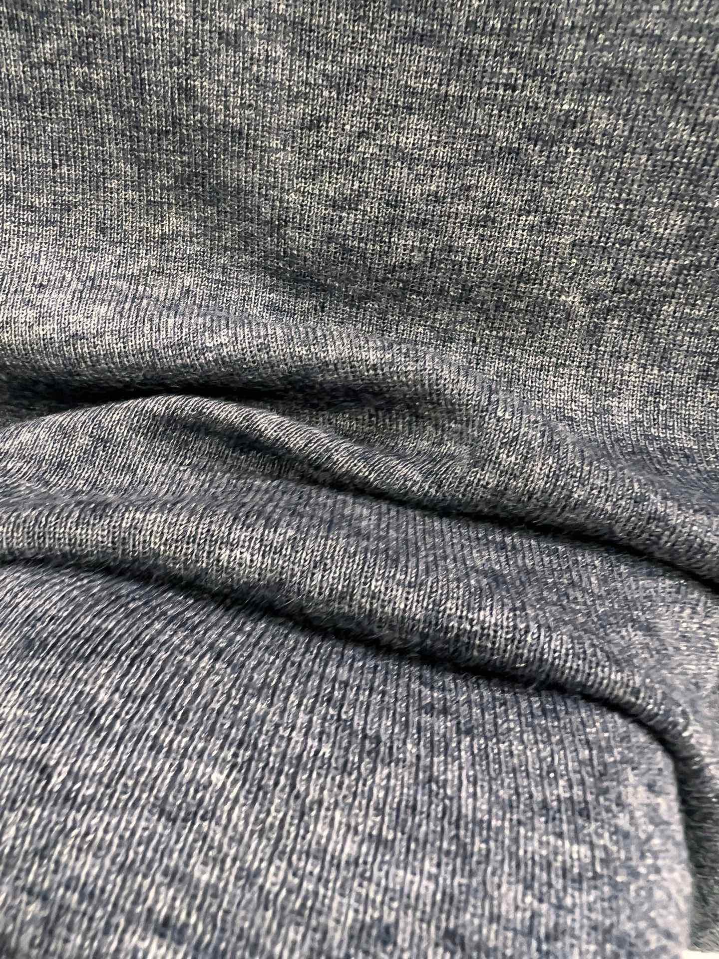 圣罗兰羊毛加真丝金属字母高领内搭 修身套头长袖针织打底衫女秋 颜色，白色、黑色、枣红，驼色、灰色码数：S