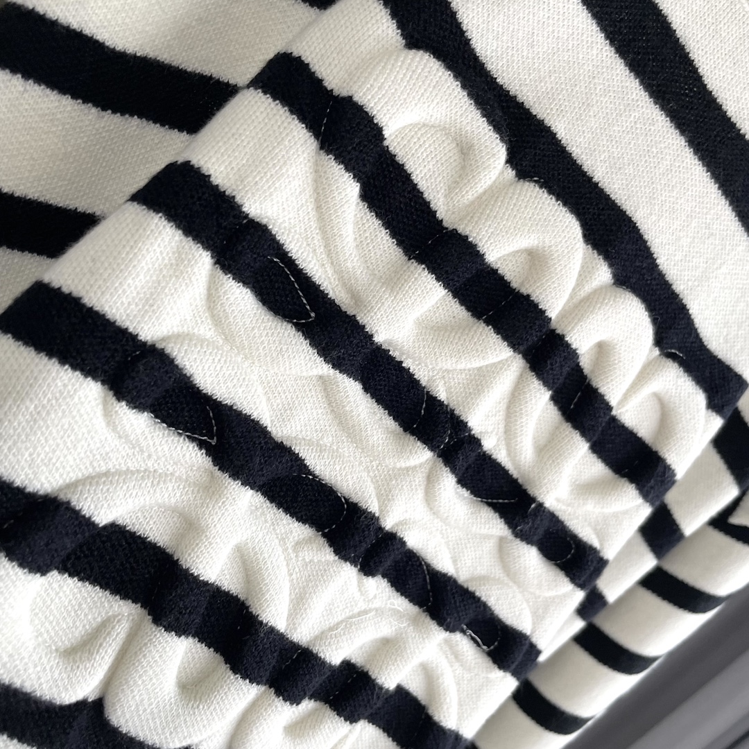 25秋冬 经典撞色条纹落肩袖针织衫颜色：图片色码数：S ～𠃊