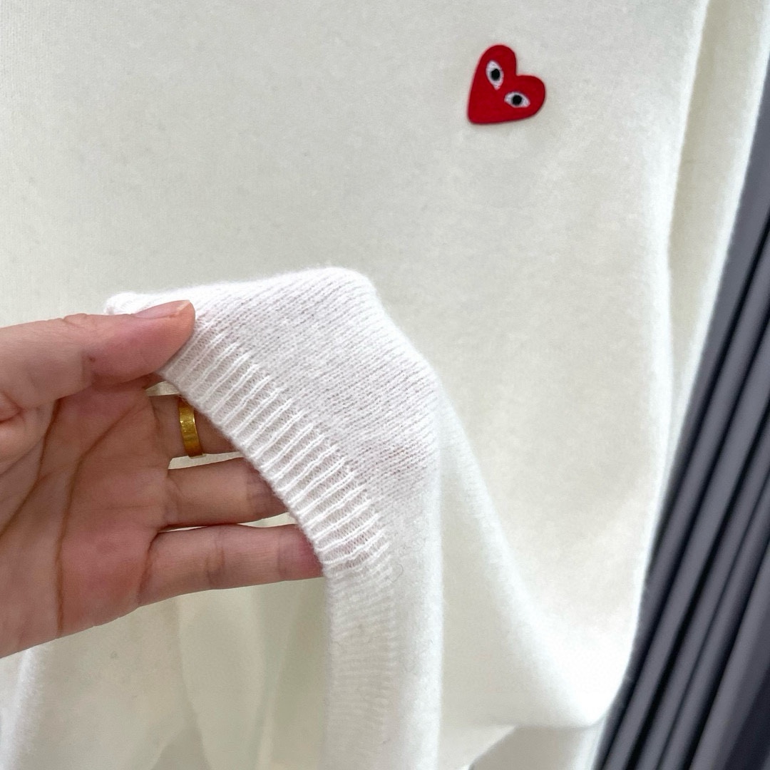 川久秋冬羊毛羊绒堆堆领针织衫打底毛衣保暖女宽松显瘦颜色：白色、灰色、红色、黑色码数：S ～𠃊