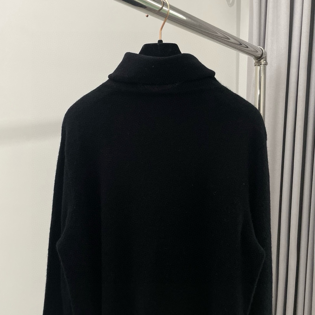 川久秋冬羊毛羊绒堆堆领针织衫打底毛衣保暖女宽松显瘦颜色：白色、灰色、红色、黑色码数：S ～𠃊