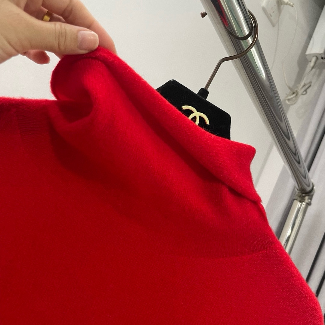 川久秋冬羊毛羊绒堆堆领针织衫打底毛衣保暖女宽松显瘦颜色：白色、灰色、红色、黑色码数：S ～𠃊