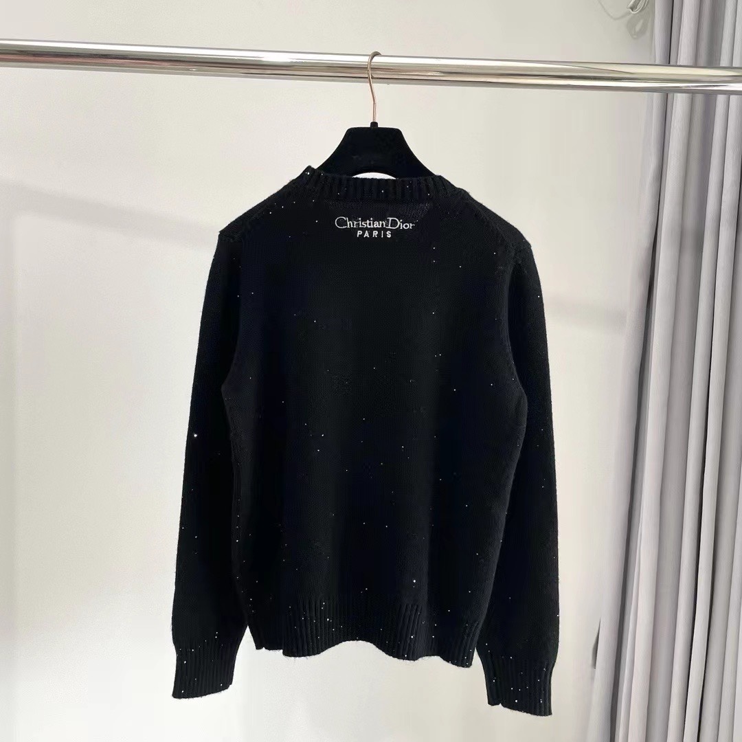 D家：迪奥女装黑色占星学嵌花刺绣羊绒针织圆领长袖休闲毛衣颜色：黑色和白色码数：S ～𠃊