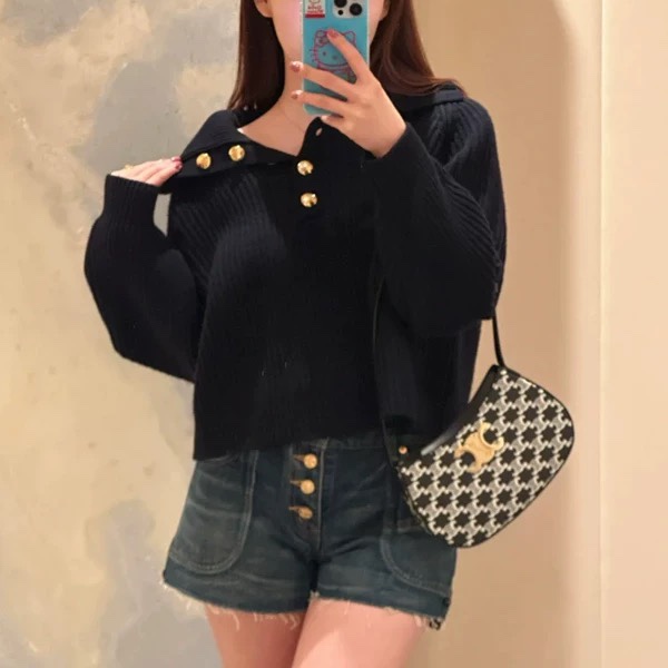 赛琳女装经典海军蓝罗纹羊毛颜色：白色、驼色、宝蓝码数：S ～𠃊