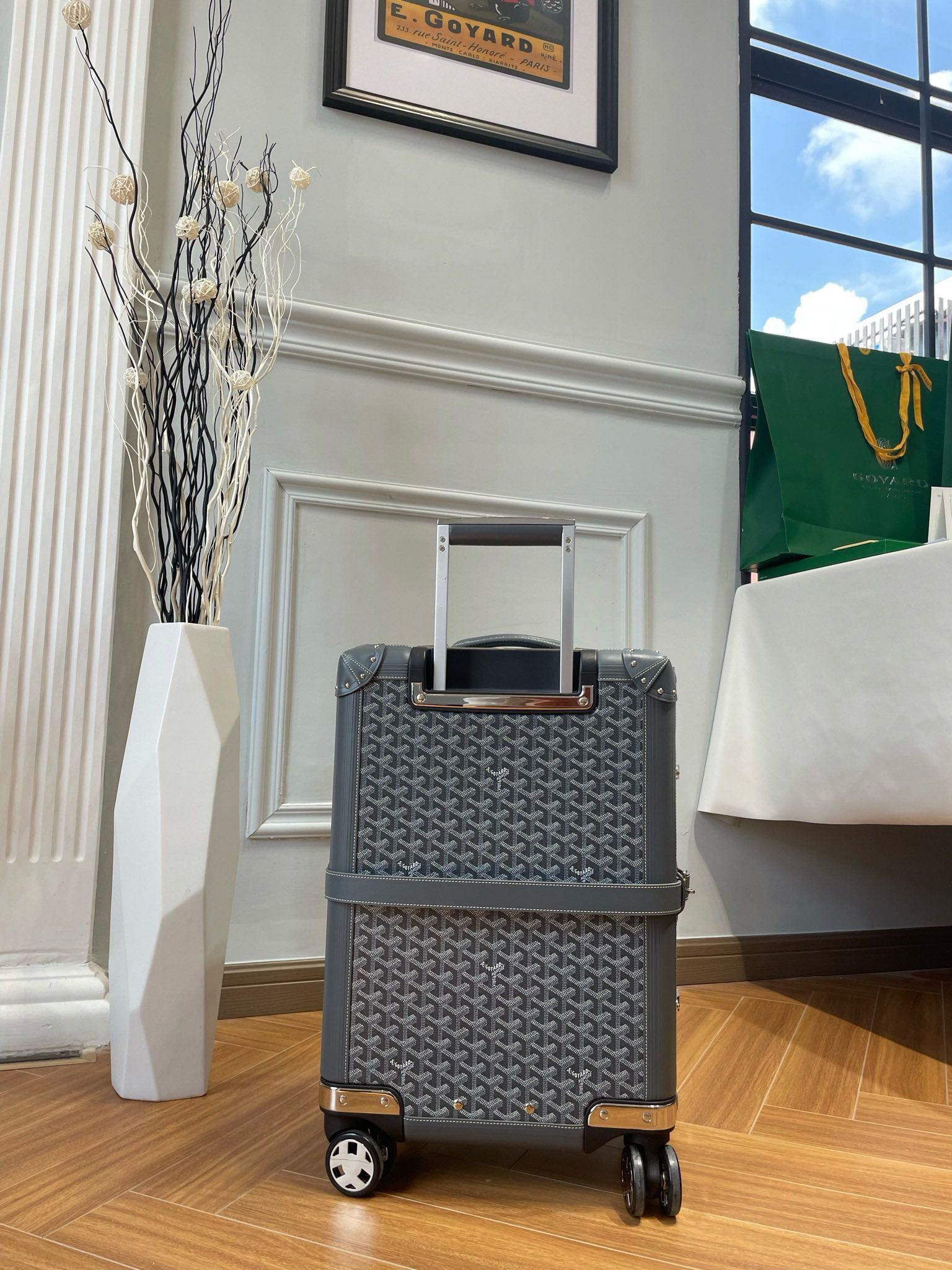 Goya Goyard Handmade Boarding Box: Top-Class Traveler’s Essential - 图片 2