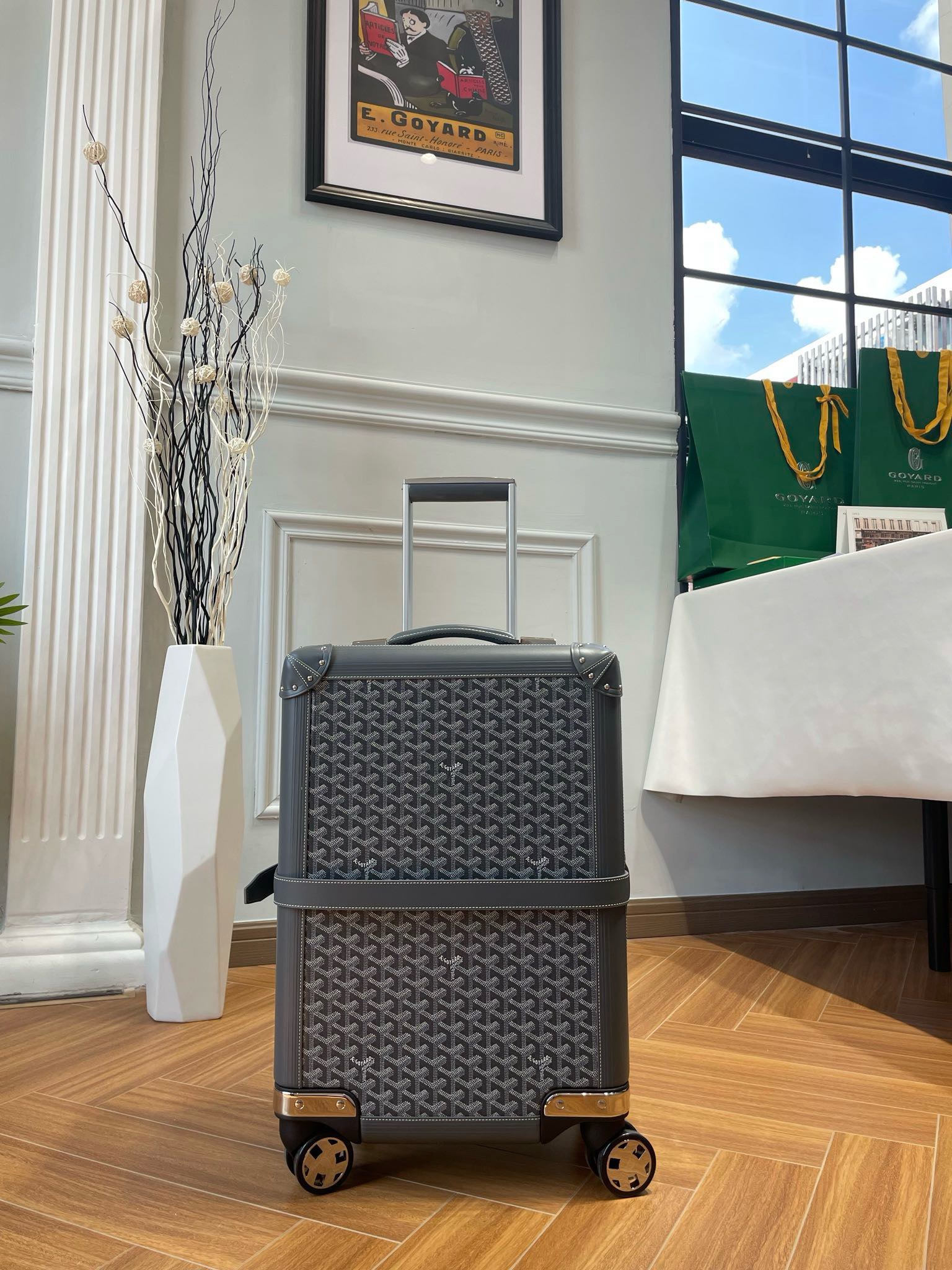 Goyard Top-Class Traveler Boarding Box: Handmade Luxury with Classic European Style