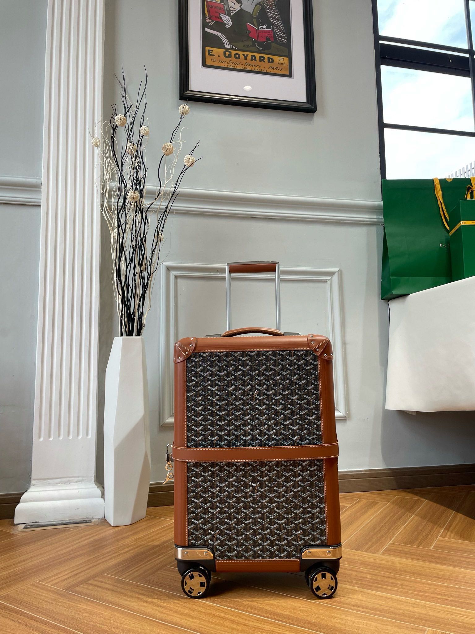 Goya Goyard Handmade Boarding Box: Classic, High-Quality Travel Essential