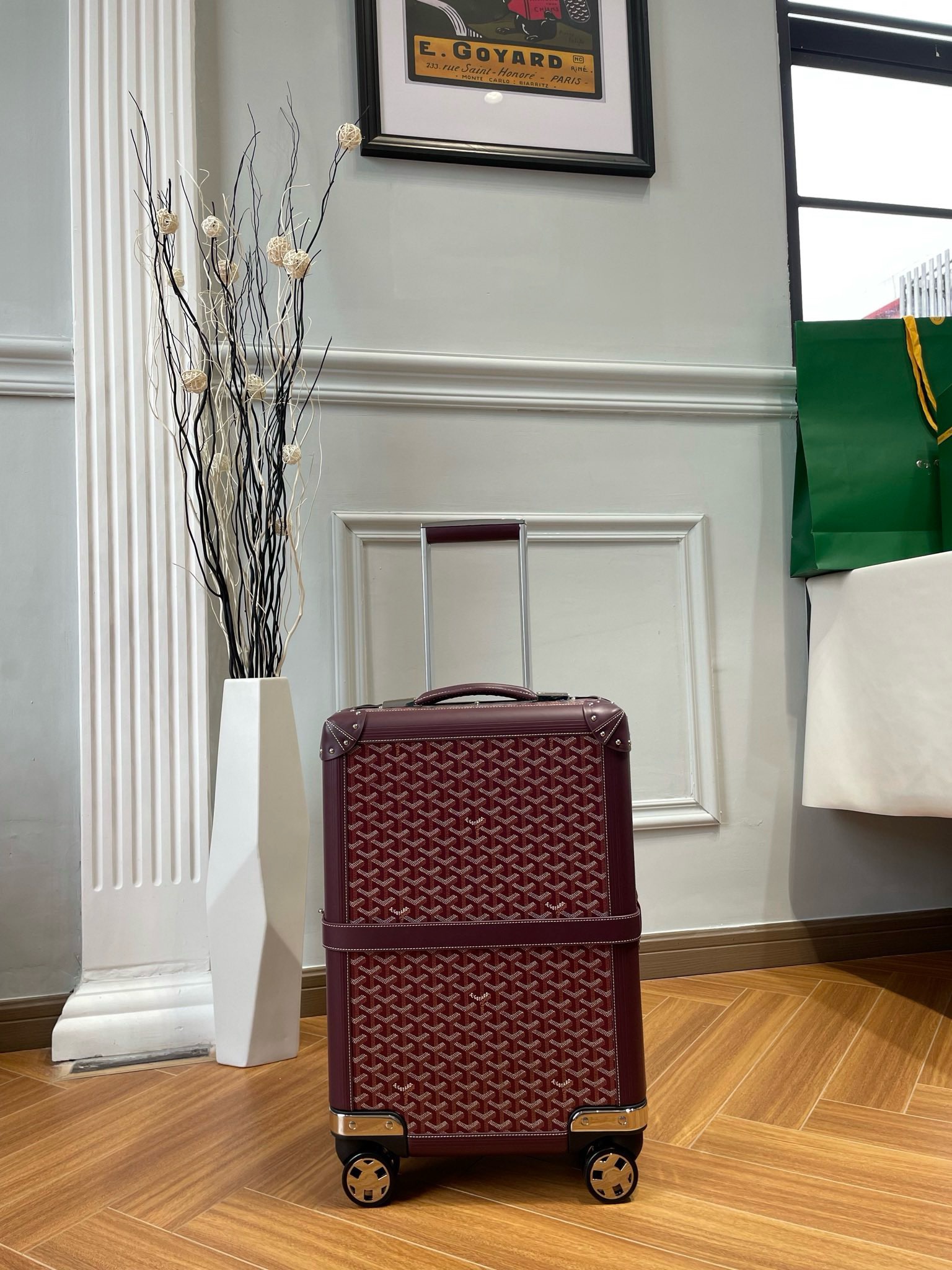Goya Goyard Luxury Travel Boarding Box: Handmade Excellence in European Design