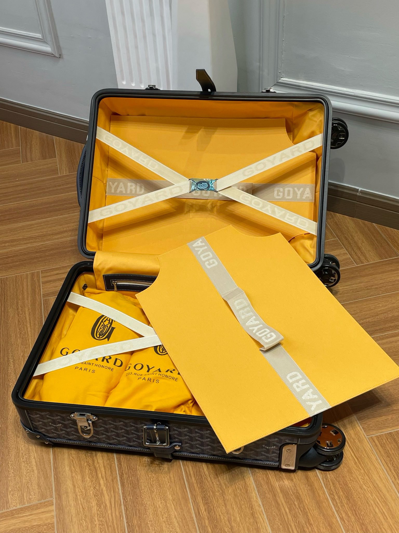 Goyard Top-Class Traveler’s Boarding Box: Handmade Luxury in Classic Heritage - 图片 7