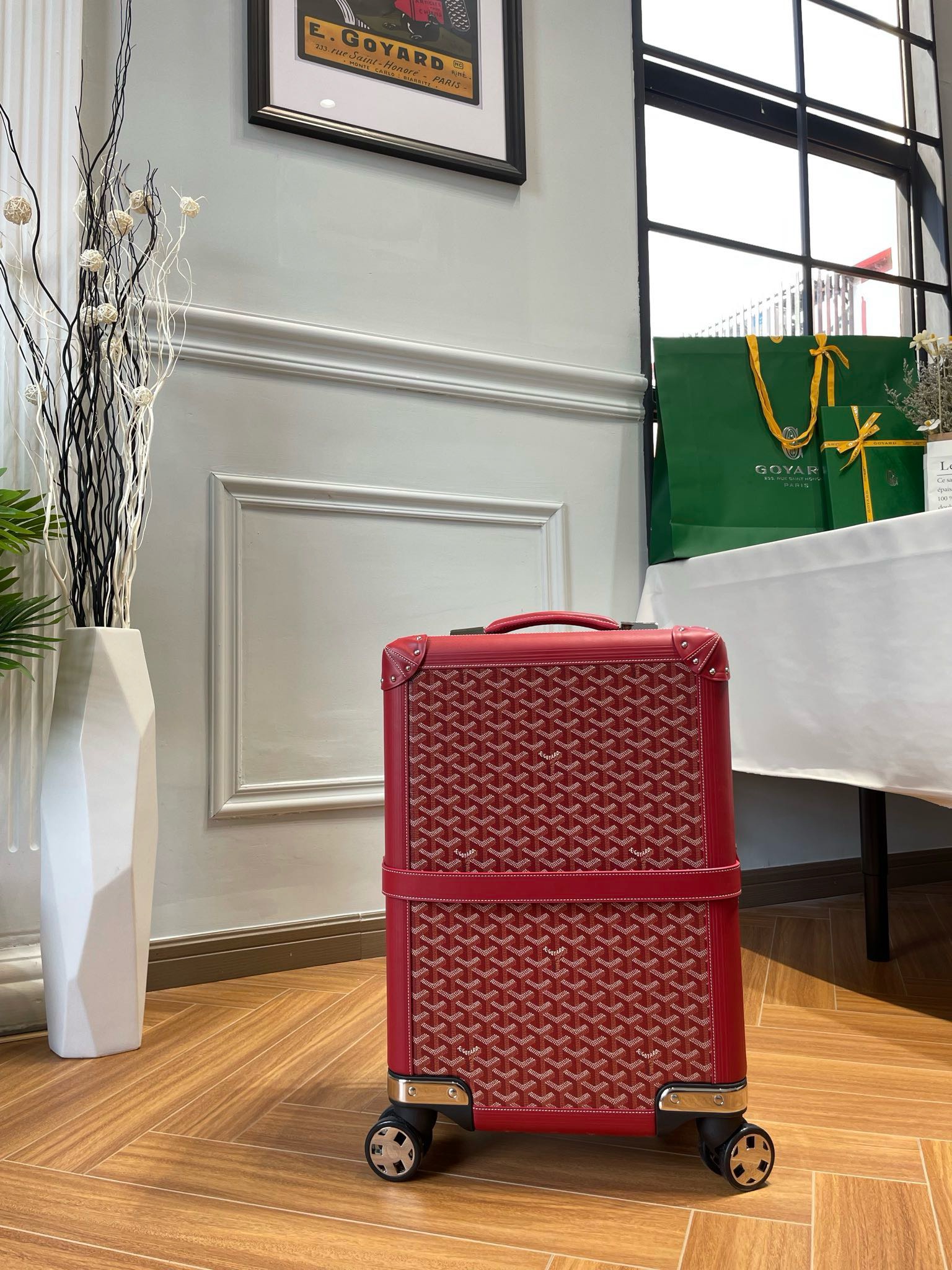 Goya Goyard Top-Class Traveler Boarding Box: Handmade Excellence in European Design