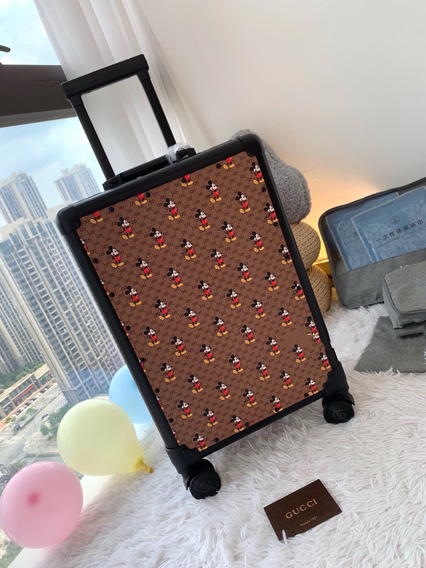 GUCCI Retro Suitcases with Aluminum Frame and Classic Double G Flower Pattern