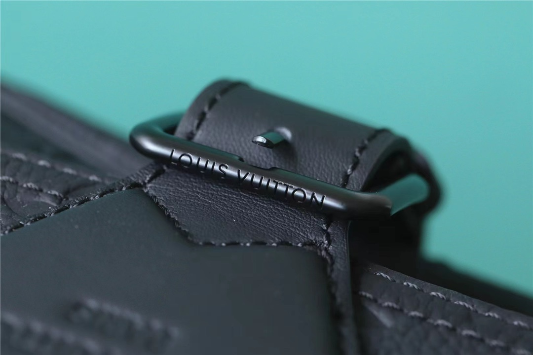 The bag is equipped with multiple pockets and compartments for easy - Bag 6