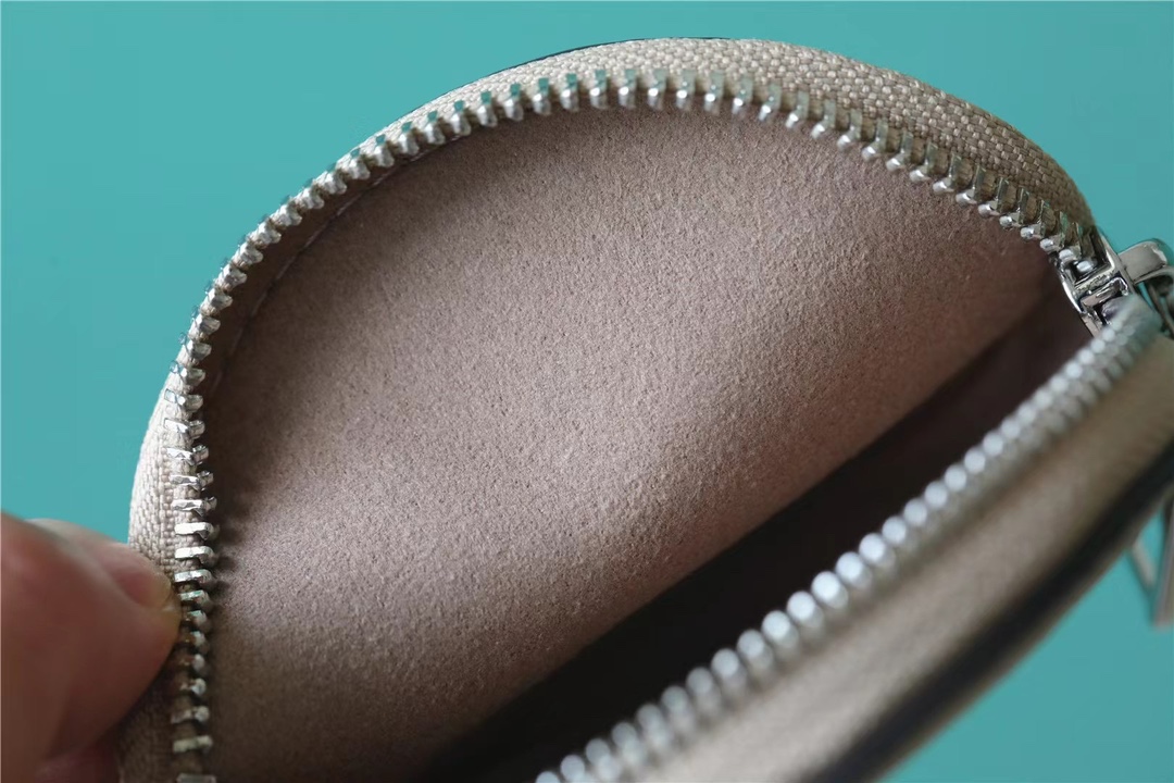 BAIA MM Handbag - Bag 8