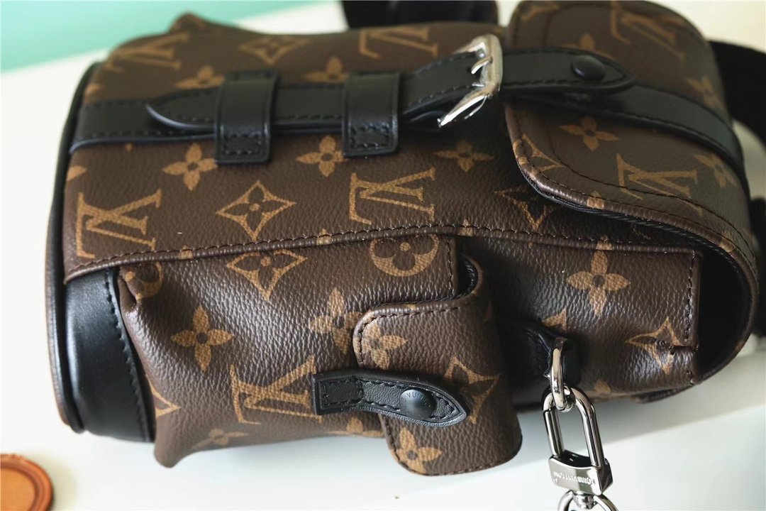 LV men's bag mini backpack series Autumn and winter new NANO CHRISTOPHER handbag This Nano Christopher handbag cleverly condenses the essence of