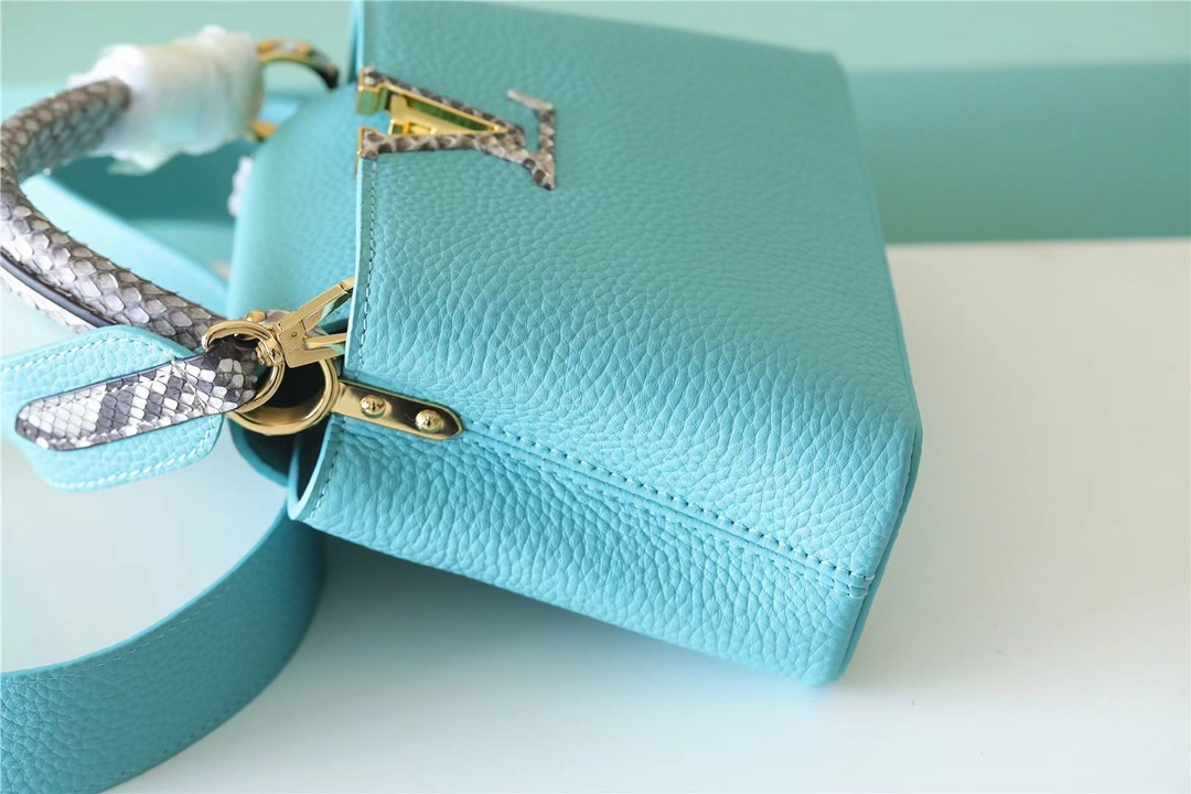 Louis Vuitton LV new color for the end of the year capucines green snake