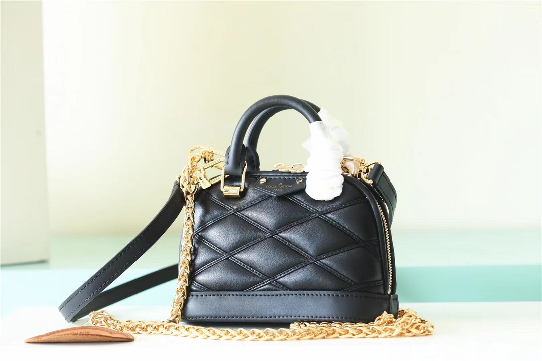 Officially selling M83048 LV Nano Alma handbag Louis Vuitton classic style. This handbag is exquisitely designed, made of soft sheepskin. The all