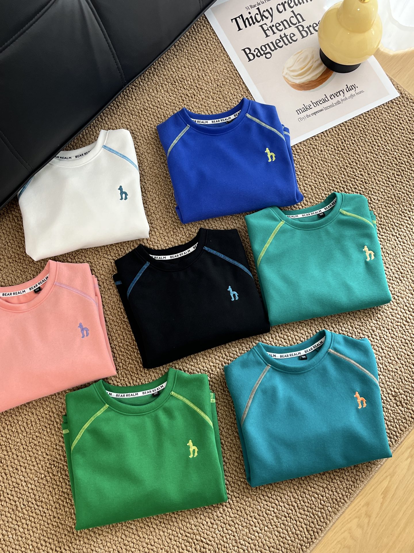 Venta rápida 69.9 @ una pieza 120-170. ¡El nuevo otoño necesita una sudadera nueva! 🤩 Los coloridos patrones hacen que…