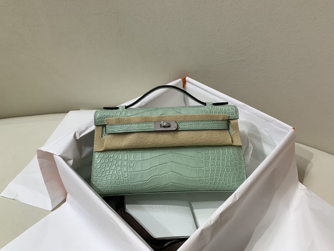 Hermes Kelly Torebki Torby typu crossbody i na ramię Zielony Srebrny sprzęt Mini