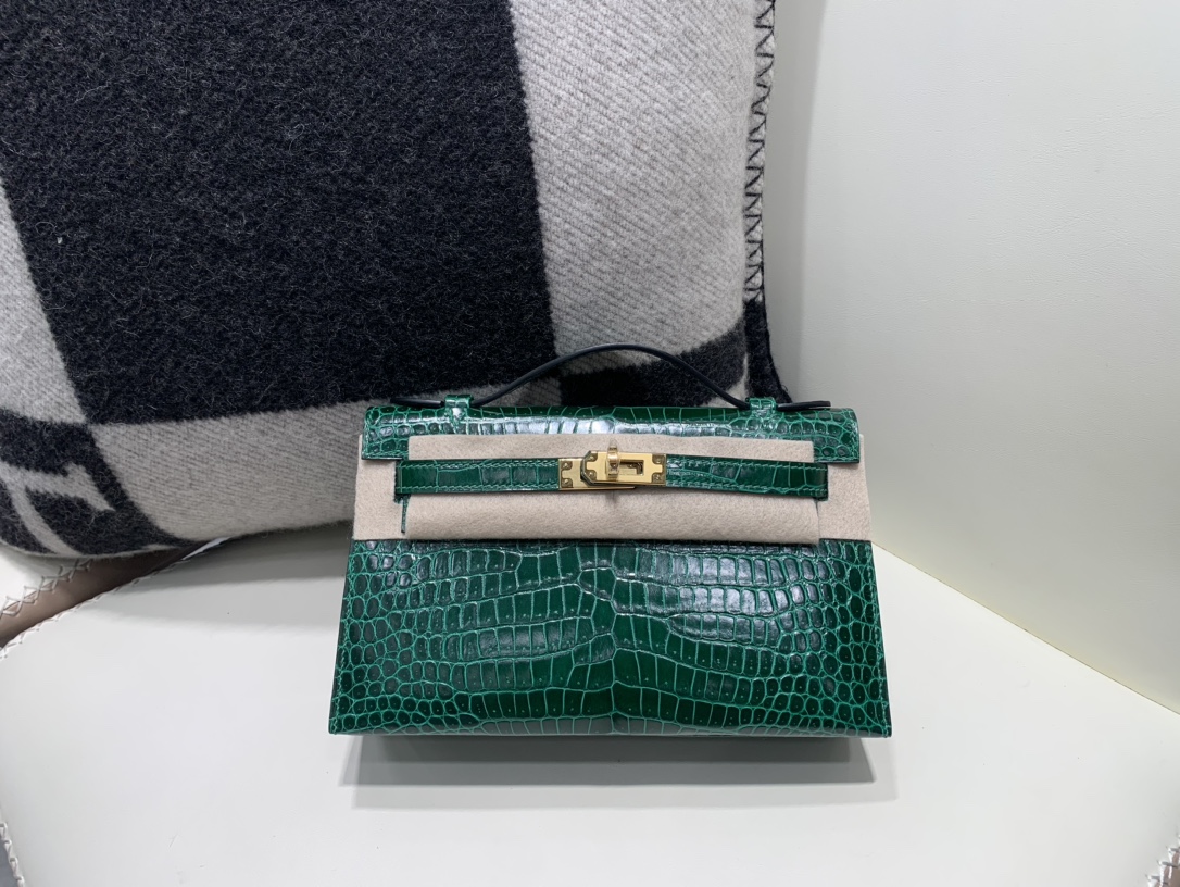 Hermes Kelly Torebki Torby typu crossbody i na ramię Zielony Złoty sprzęt Mini