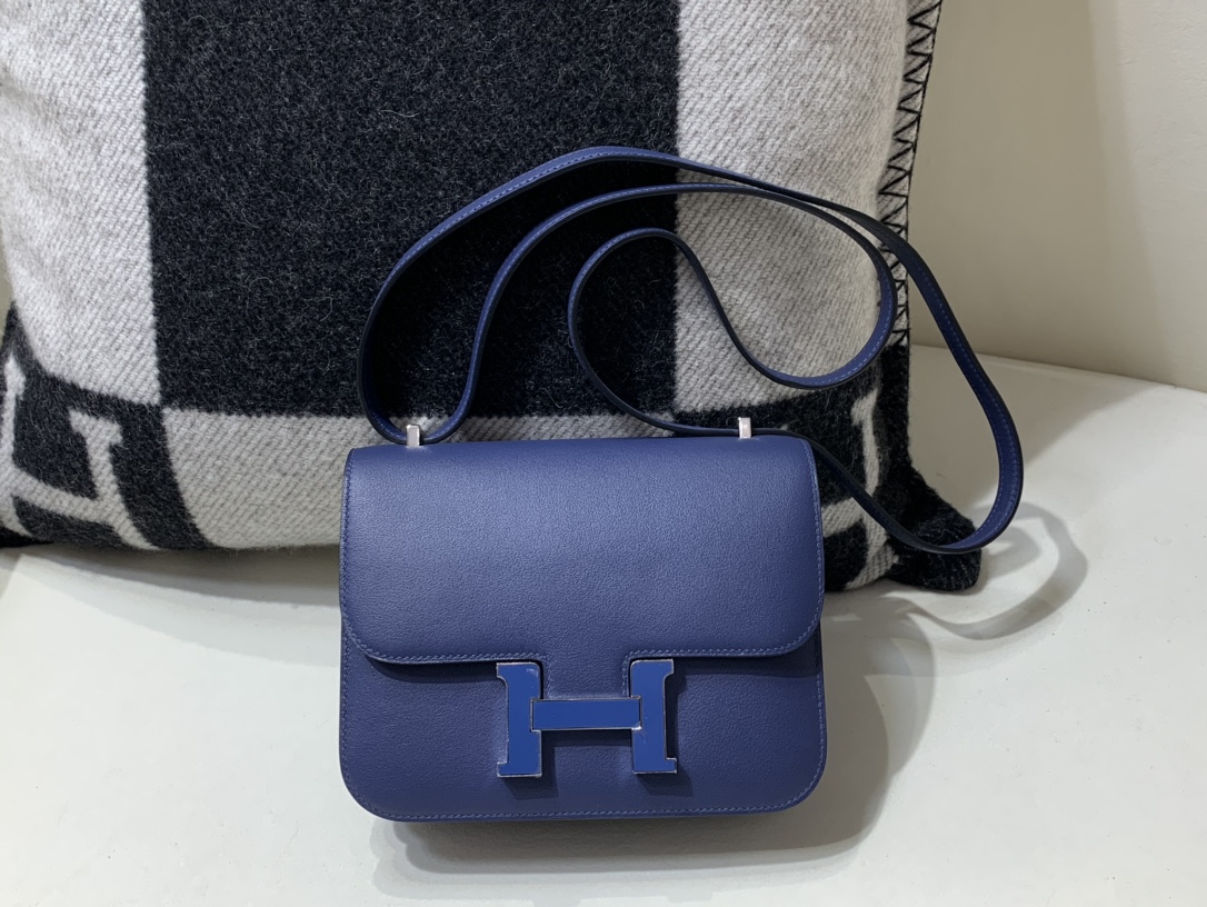 Hermes Constance Torby typu crossbody i na ramię Niebieski Ciemny niebieski