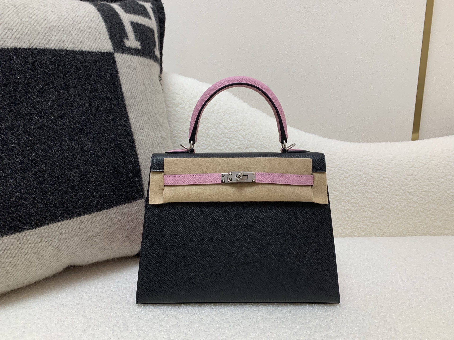NO:699196,Kelly 25cm silver buckle esom black with mallow purple top handmade customization, Hermes, hermes, Hermes,19860909Kelly25cm 银扣 esom 黑色拼锦葵紫 顶级纯手工定制,爱马仕,hermes,Hermes,,Bag