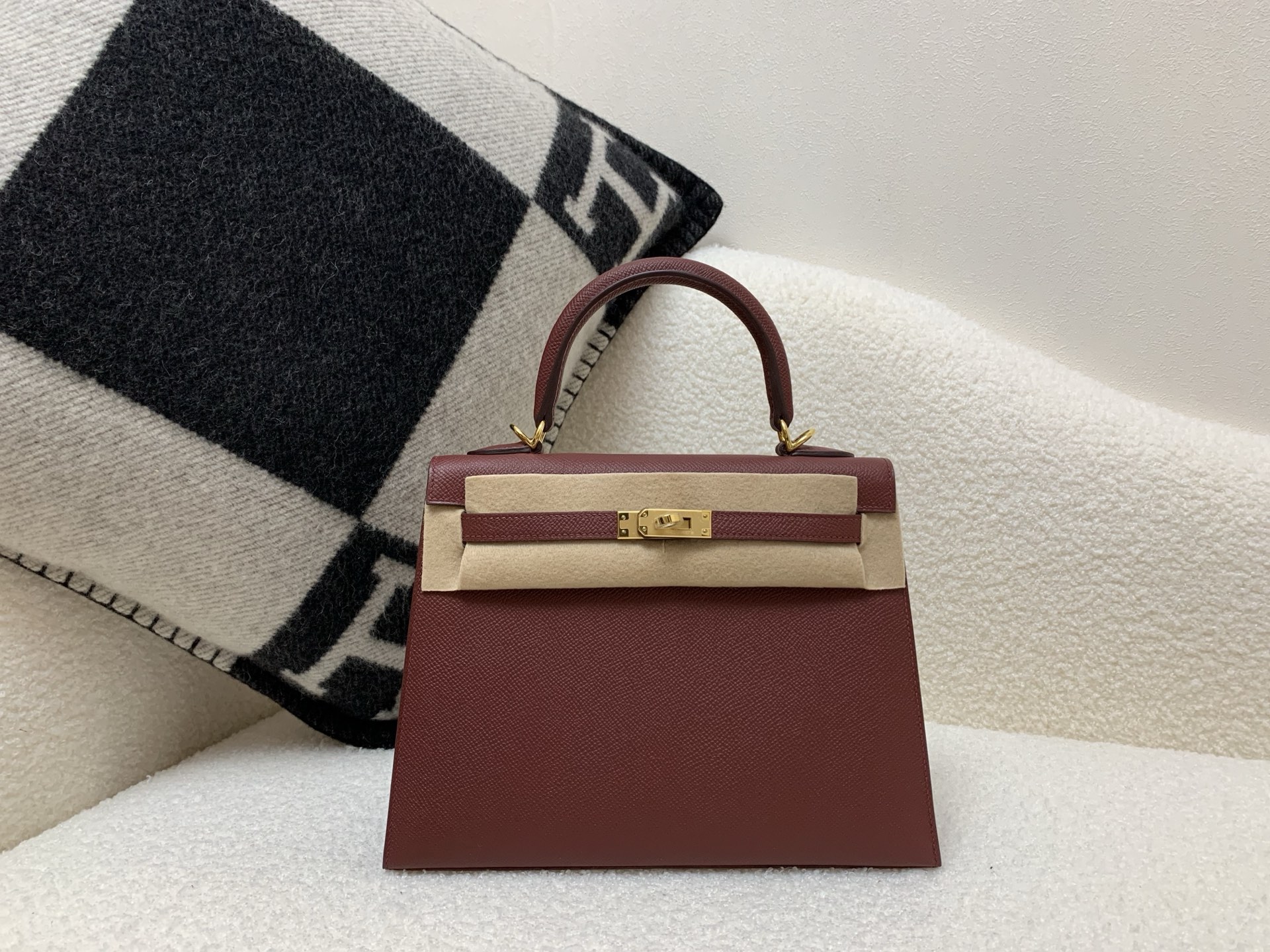 NO:699210,Kelly25cm gold buckle esom Hermes red top quality handmade,Hermes,hermes,Hermes,19860909Kelly25cm 金扣 esom 爱马仕红 顶级纯手工,爱马仕,hermes,Hermes,,Bag