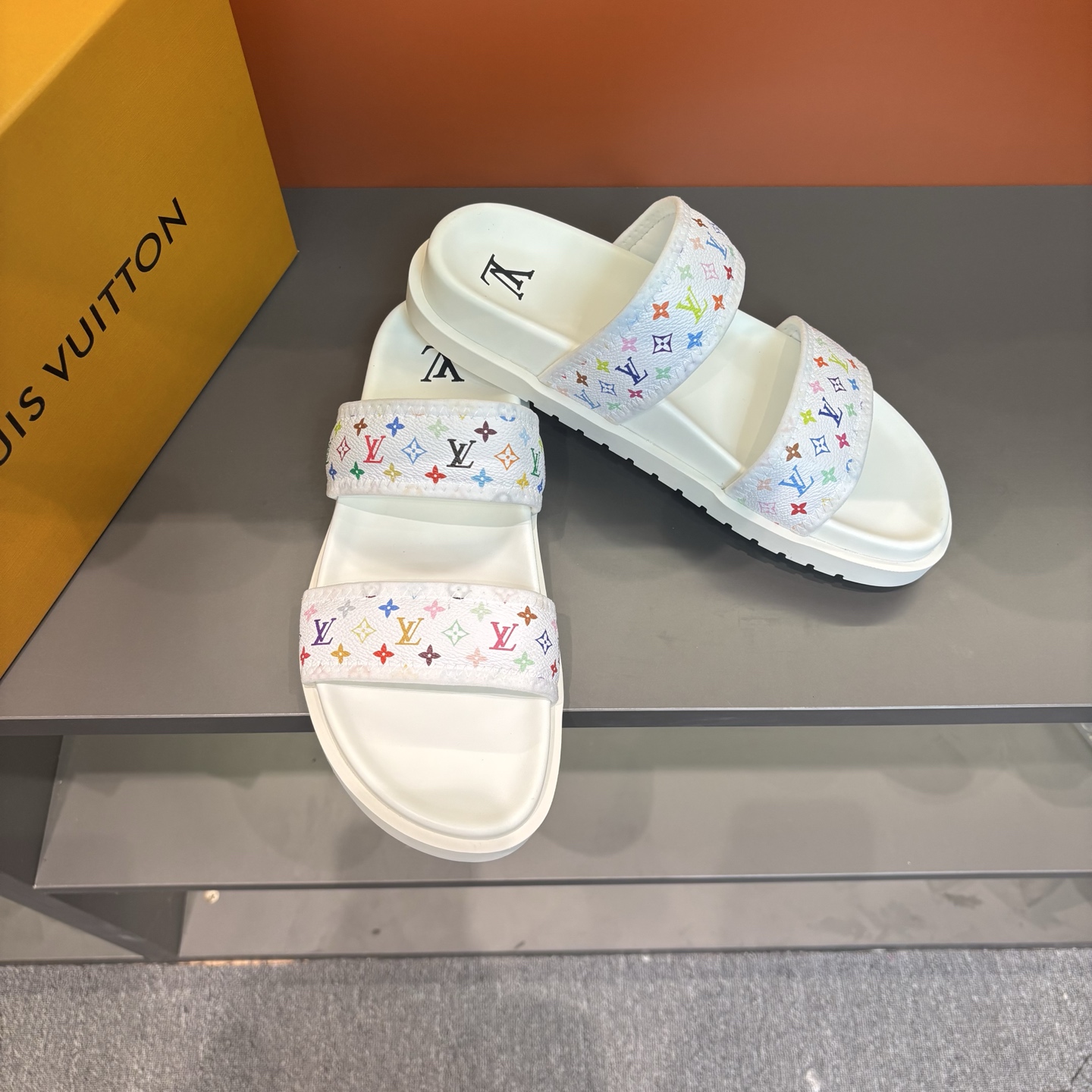Louis Vuitton Men's Multicolor Monogram Slides Summer Beach Sandals 5 i1745719594226 7115 0 3