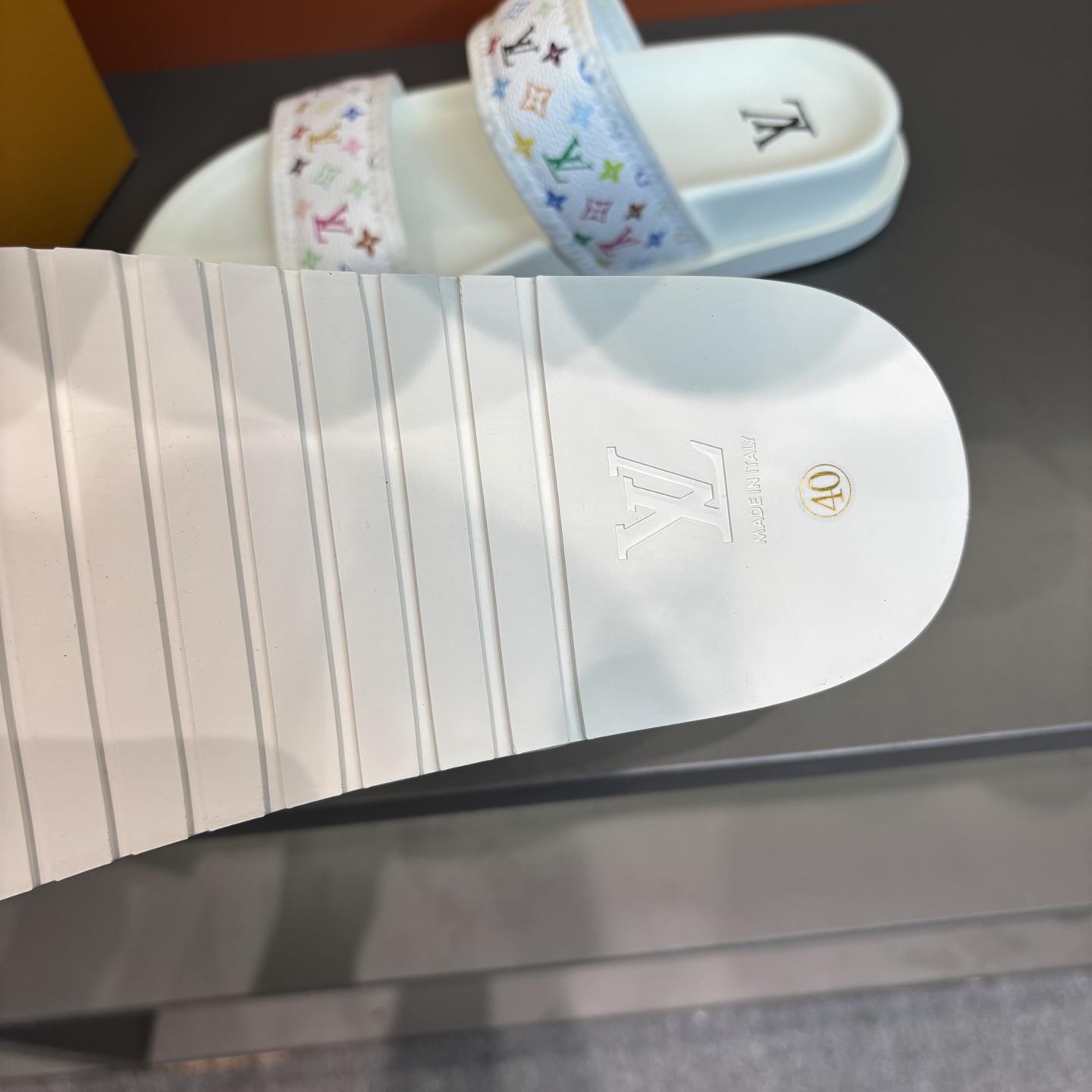 Louis Vuitton Men's Multicolor Monogram Slides Summer Beach Sandals 10 i1745719596677 7150 0 8