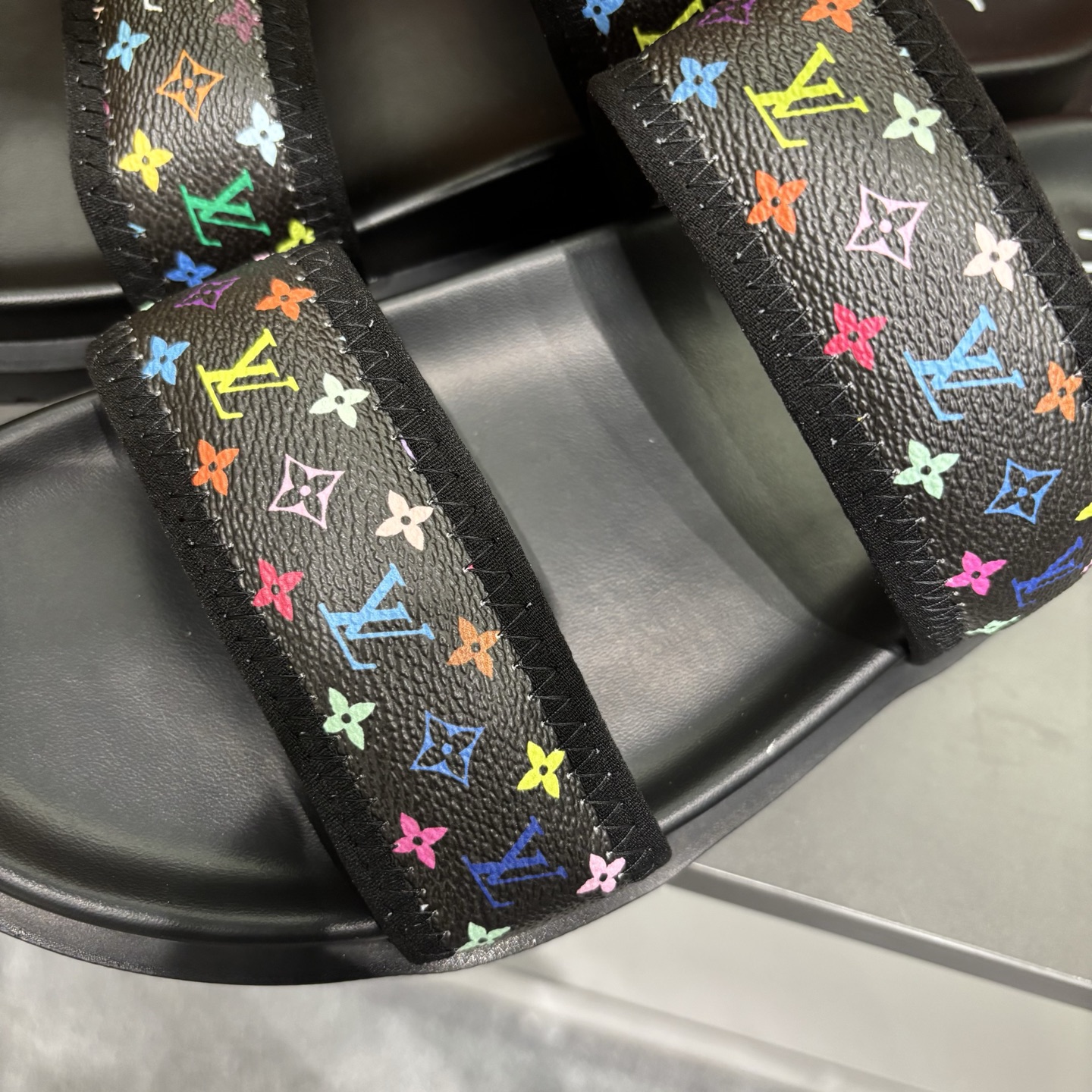 Louis Vuitton Men's Summer Multicolor Monogram Slides Sandals 9 i1745719637621 6133 0 7