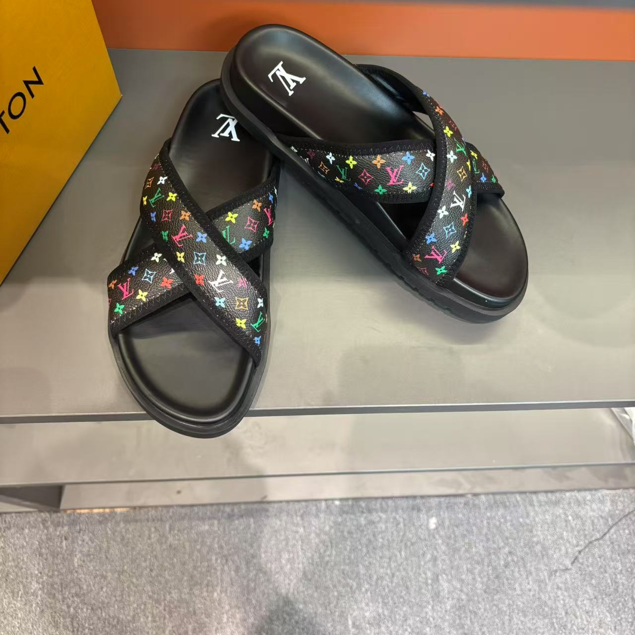 Louis Vuitton Men's Summer Sandals - Classic Monogram & Comfortable Design 5 i1745719722510 9403 0 3