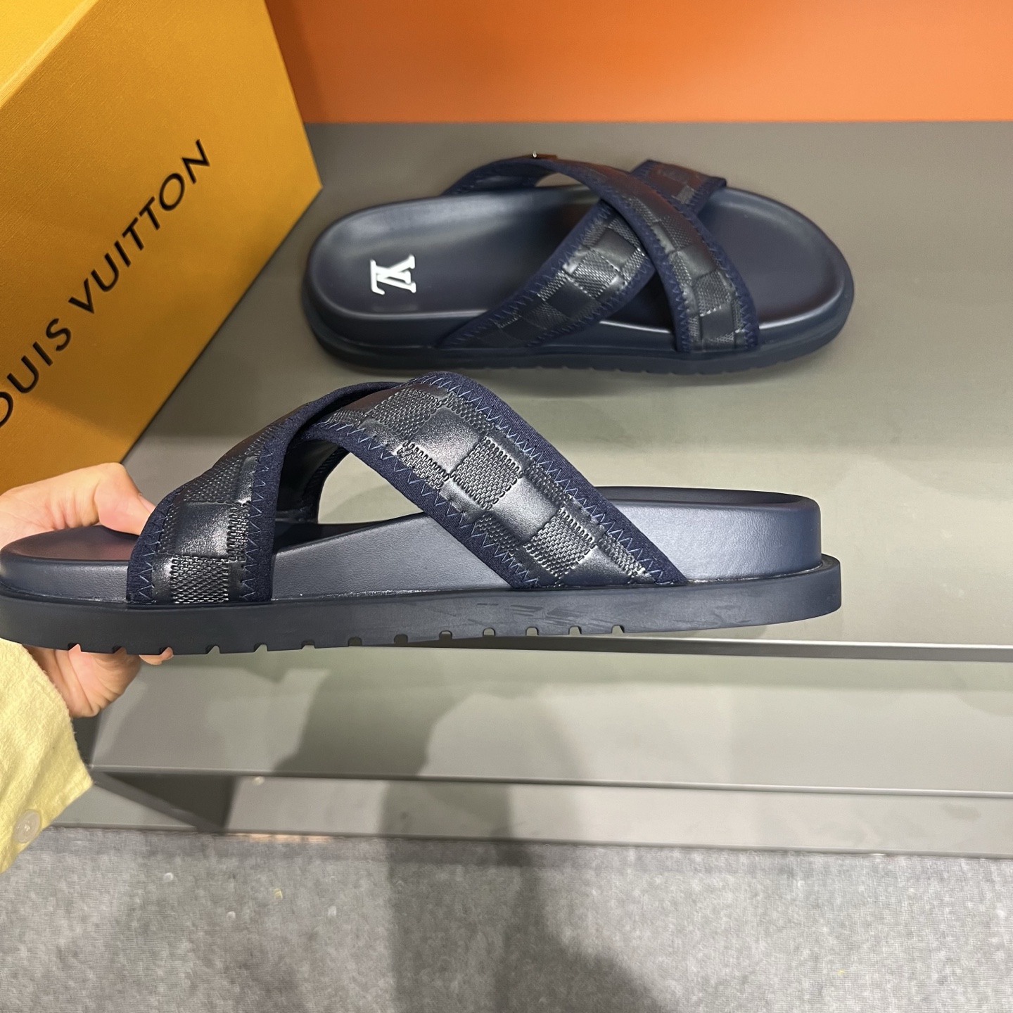 Louis Vuitton Men's Summer Crossover Sandals, Classic Design, Lightweight 8 i1747027342764 712 0 6