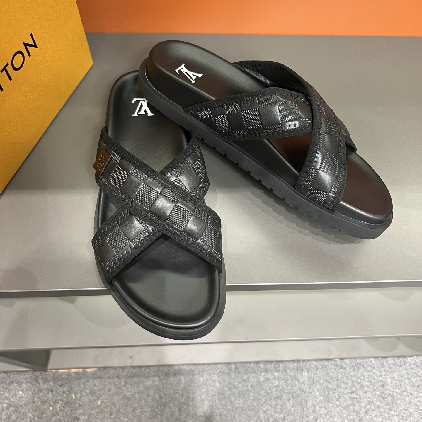 Louis Vuitton Men's Black Summer Sandals Classic Monogram Lightweight Comfort 5 i1747027436339 2410 0 3