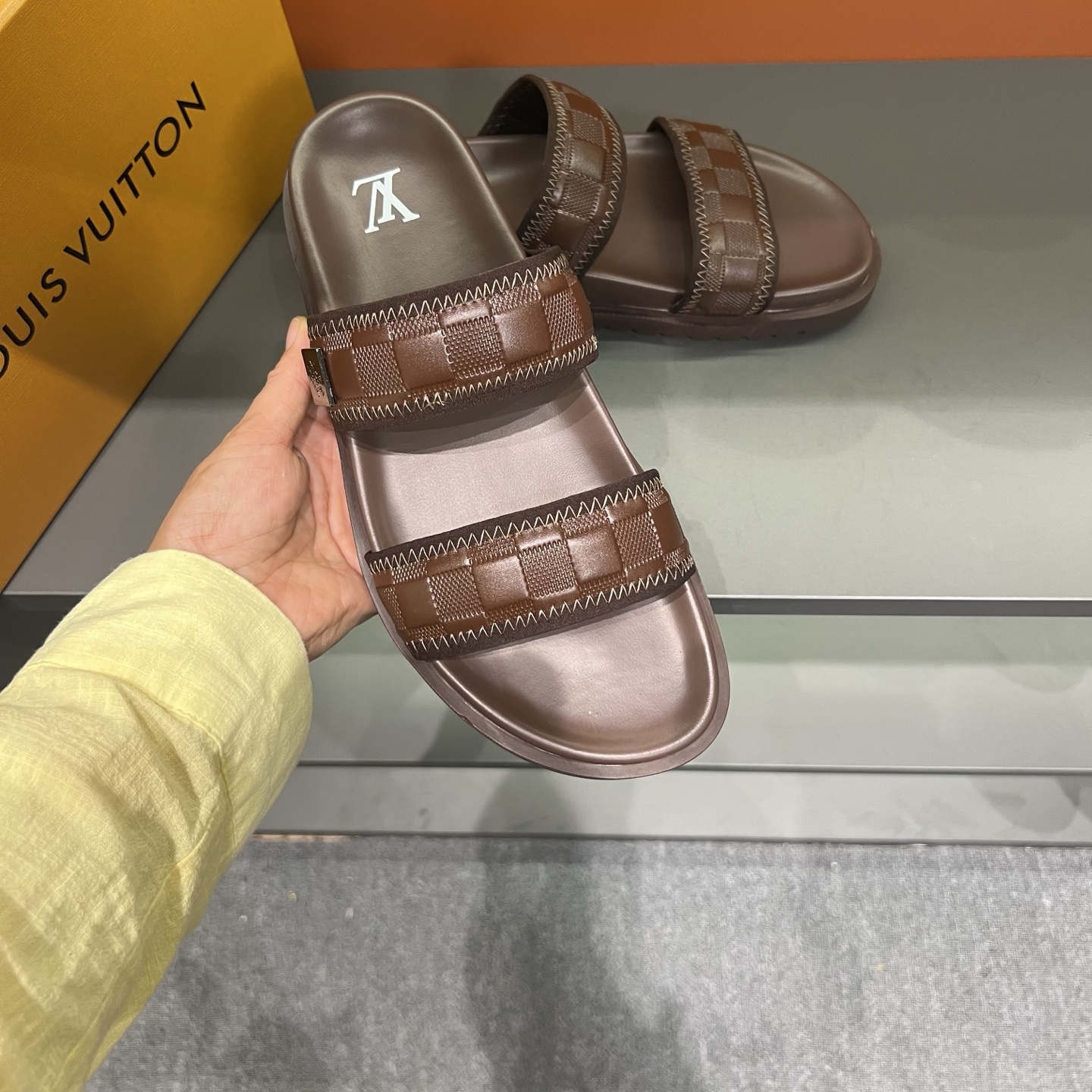 Louis Vuitton Men's Summer Brown Sandals, Classic Design, Comfortable Slides 7 i1747027870356 5435 0 5