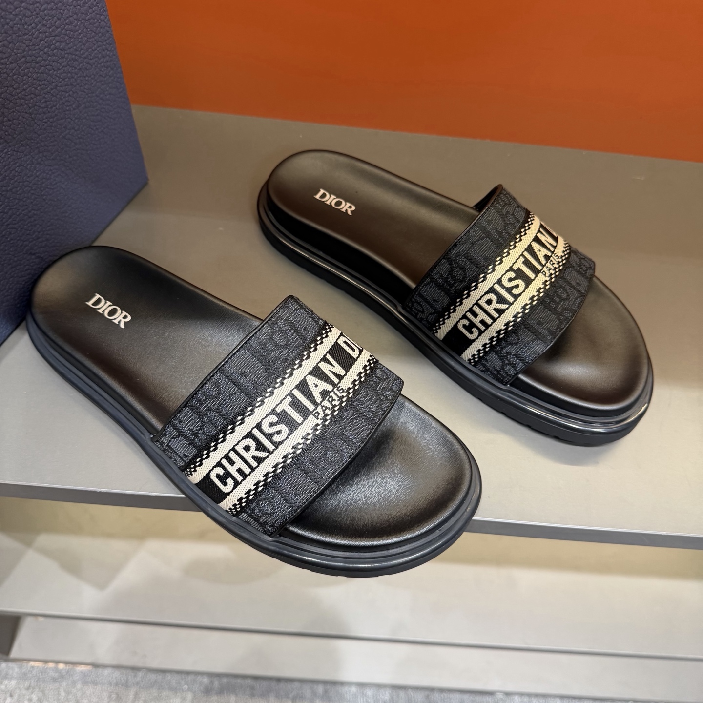 Мужские шлёпанцы Dior