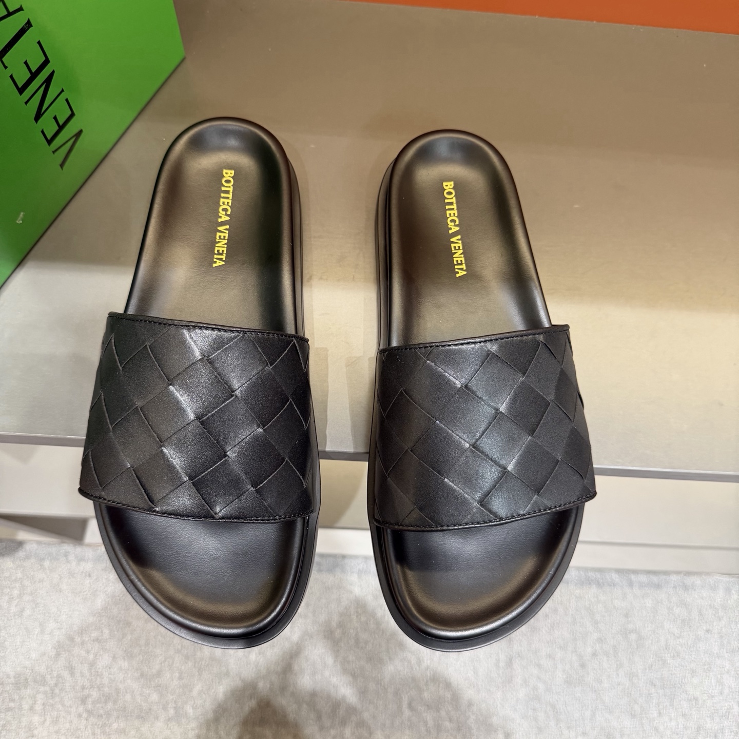 Мужские шлёпанцы Bottega Veneta