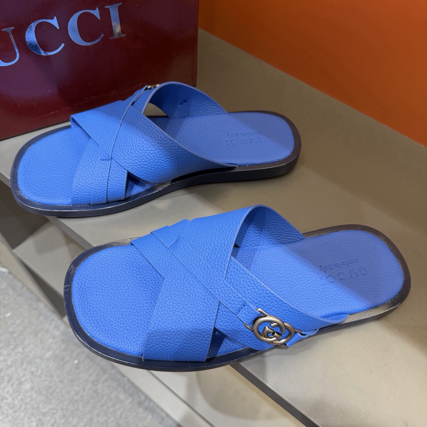 Шлёпанцы Gucci