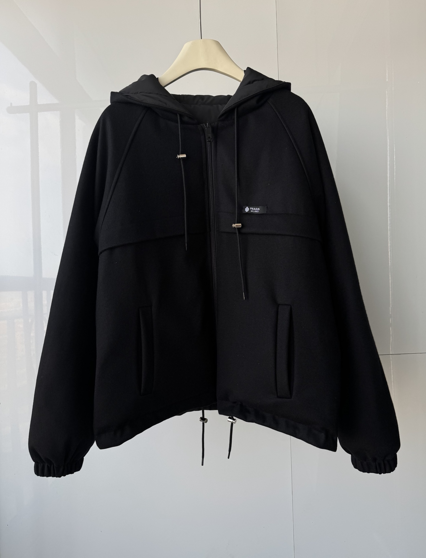 NO:637369,PRA** New autumn and winter double-sided down jacket/wool fabric, white duck down lining, logo on chest, customized hardware, same style for men and women, warm and non-drilled velvet SMLXL, Prada-clothing, prada, prada, jackets & coats, down jacket, alexander wang19860909PRA** 秋冬新款双面羽绒外套/羊毛呢面 内里白鸭绒 胸前logo饰标 定做五金 男女同款 保暖不钻绒 SMLXL,普拉达-服装,prada,prada,jackets & coats,down jacket,alexander wang,Women's clothing