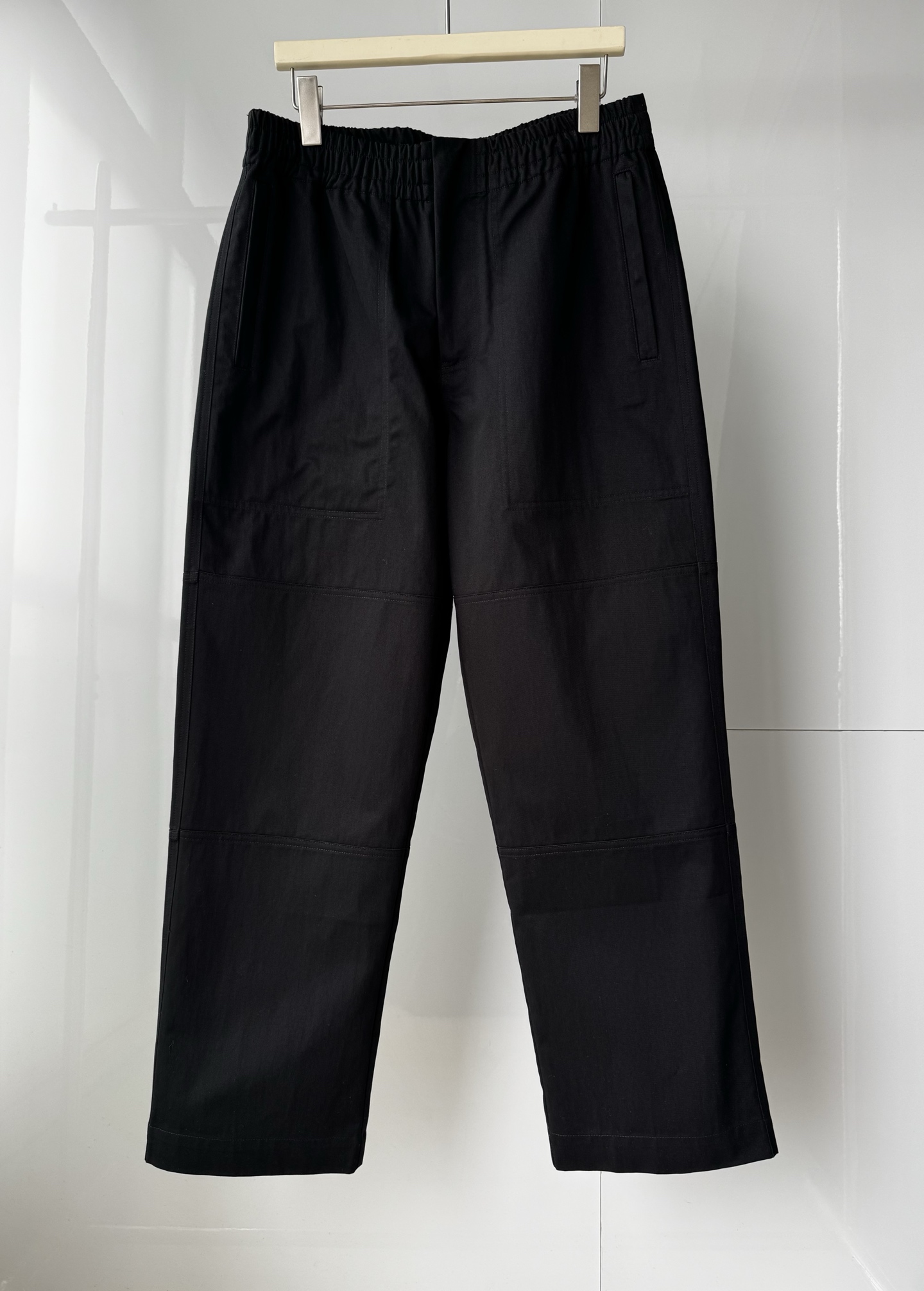 NO:744030,Bottega Vene** BV's new workwear casual pants, spliced ​​tailoring design, custom-engraved hardware zipper, classic triangular folding pocket decoration, versatile style SMLXL, Bottega Veneta-clothing, bottega veneta,bottega veneta,bottega veneta,19860909Bottega Vene** BV新款工装休闲裤 拼接剪裁设计 定做刻字五金拉链 经典三角折叠口袋饰 百搭款 SMLXL,葆蝶家-服装,bottega veneta,bottega veneta,bottega veneta,,Women's clothing