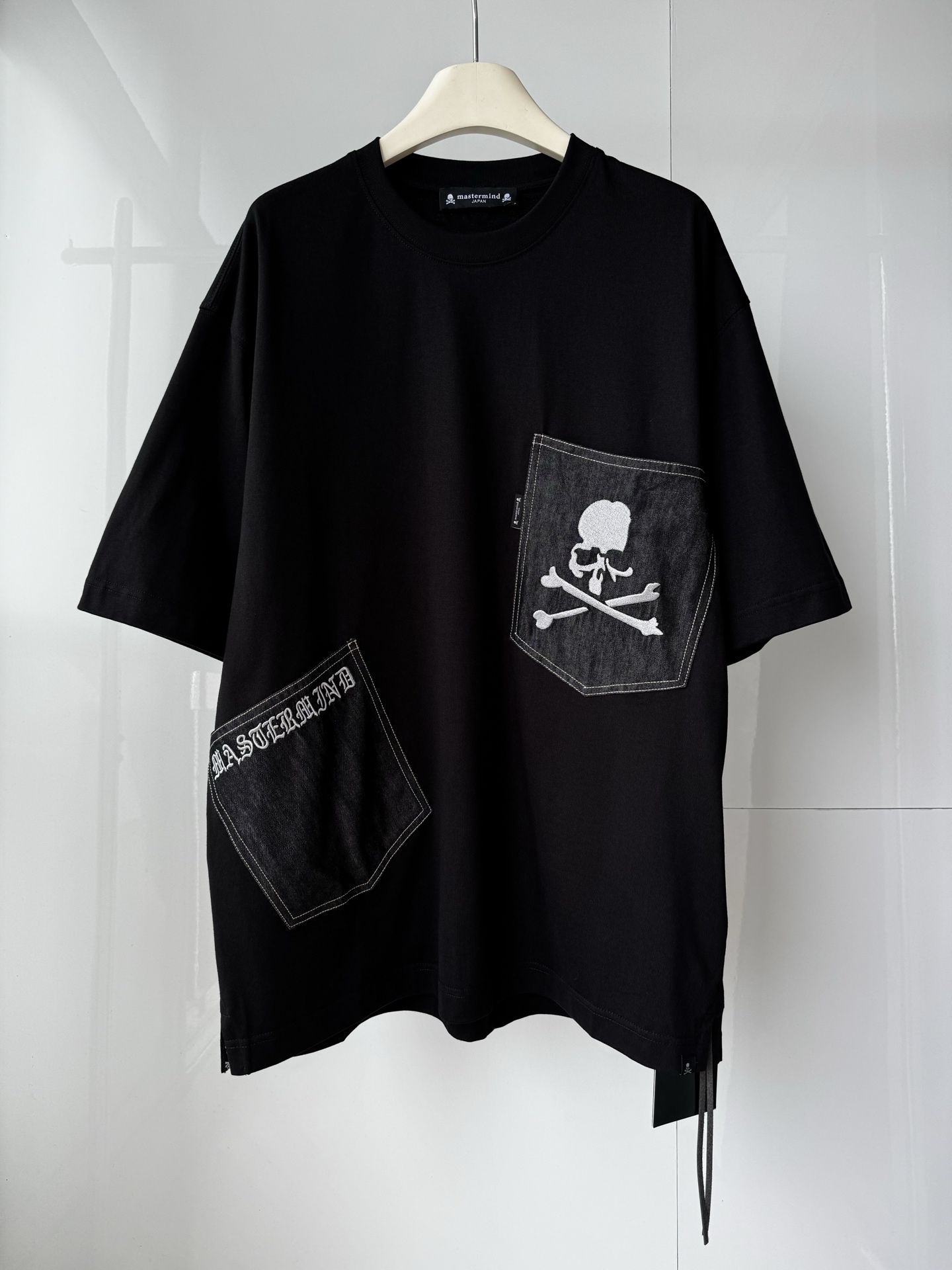 NO:786613,master mind MMJ dark style loose round neck short sleeves, denim pocket embroidery design, loose fit, perfect details, same style for men and women, versatile style SMLXL, men's clothing, T-shirt,19860909master mind MMJ暗黑系宽松圆领短袖 牛仔口袋刺绣设计 宽松版型 细节完美 男女同款 百搭款SMLXL,男装,T-shirt,,Women's clothing