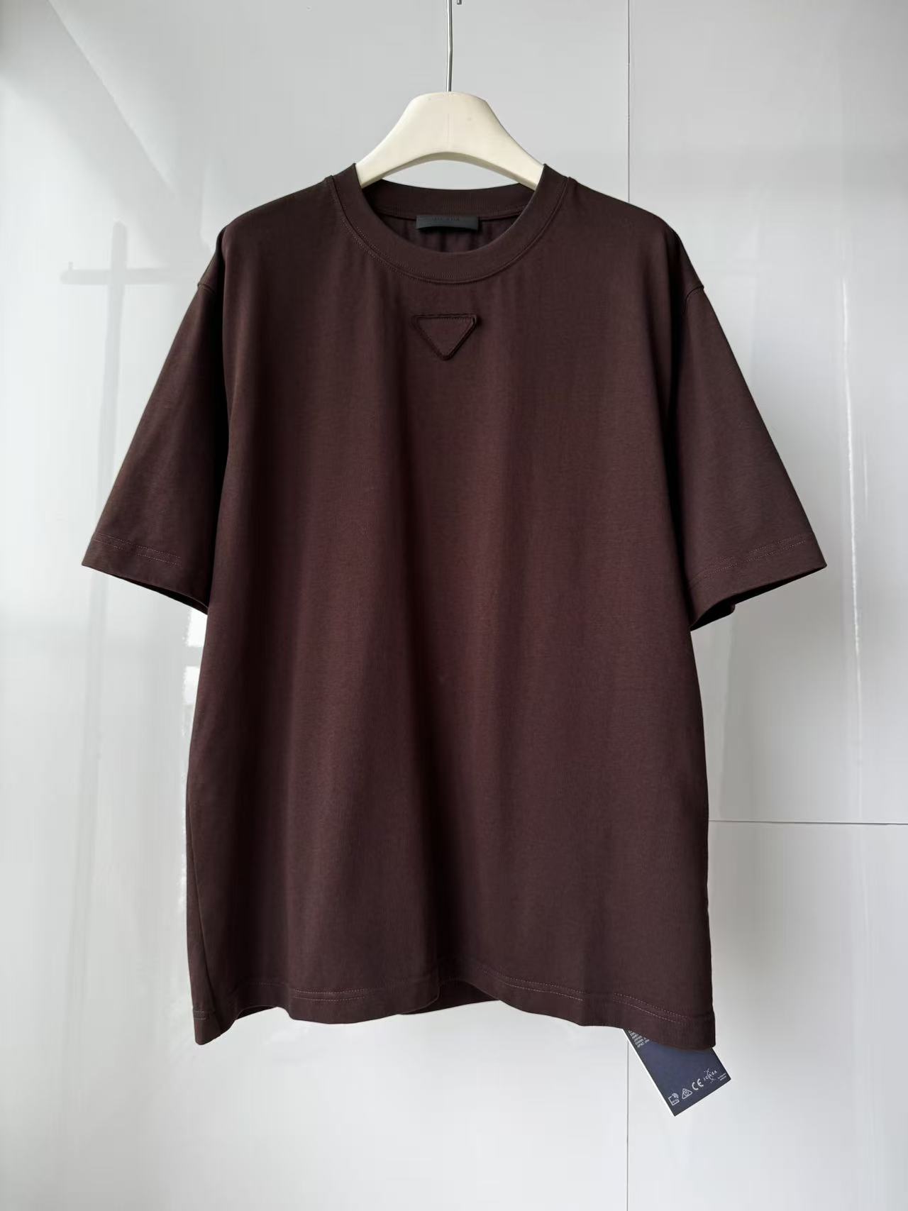 NO:786633,PRA** new summer clothing, pure cotton, solid color, versatile round neck short sleeves, triangle logo, same style for men and women SMLXL, Prada-clothing, prada, prada, T-shirt,19860909PRA** 夏装新款纯棉纯色百搭圆领短袖 三角标饰 男女同款 SMLXL,普拉达-服装,prada,prada,T-shirt,,Women's clothing
