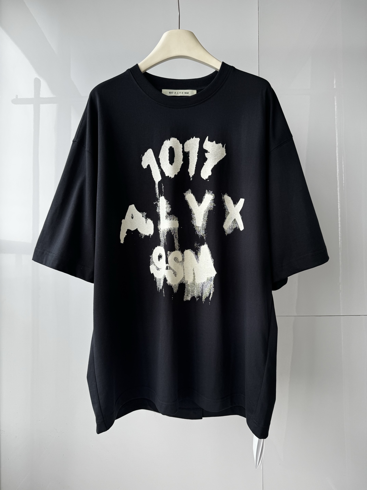NO:822854,1017 ALYX 9SM trendy brand summer new style loose short sleeves, LOGO letter printing, metal decoration on the back, fashionable and versatile, same style for men and women SMLXL, men's clothing, T-shirt,198609091017 ALYX 9SM潮牌夏装新款宽松短袖 LOGO字母印花 背面金属饰 时尚百搭 男女同款 SMLXL,男装,T-shirt,,Women's clothing