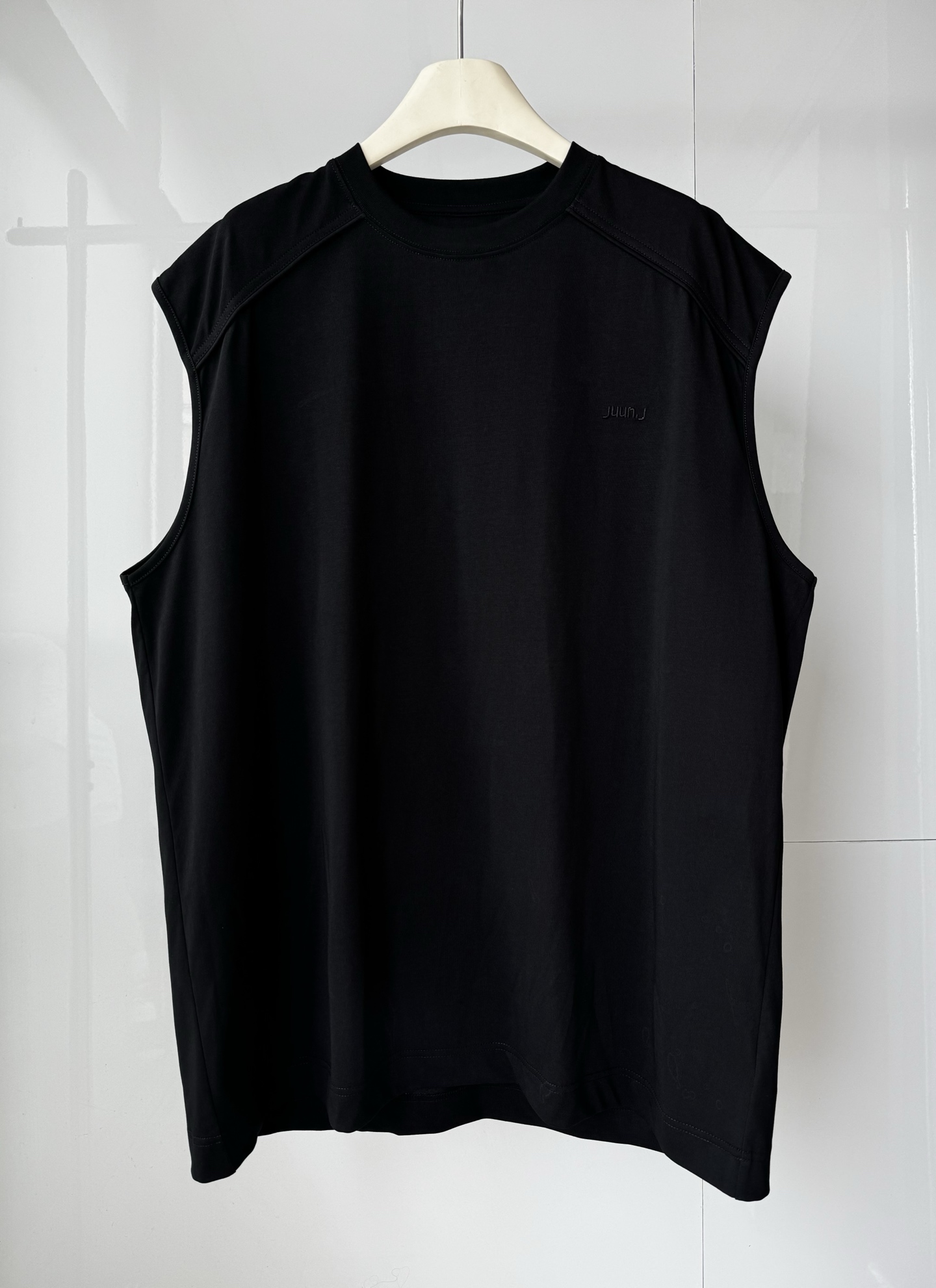 NO:866851,JUUN.J's new loose round neck vest, oversized version, raglan splicing design, soft and comfortable fabric, same style for men and women SMLXL, men's clothing, versace,19860909JUUN.J新款宽松圆领背心 oversized版型 插肩拼接设计 柔软舒适面料 男女同款 SMLXL,男装,versace,,Women's clothing