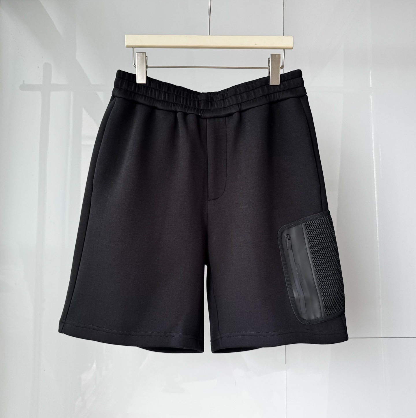 NO:889223,M0nc1er Meng Mouth Summer Wear New Space Cotton Casual Shorts Honeycomb Grid Pocket Design Logo Rubber Seal Loose Casual SMLXL, Meng Mouth-Clothing, Moncler, shorts,19860909M0nc1er 蒙口夏装新款太空棉休闲短裤 蜂窝网格口袋设计 logo胶章识标 宽松休闲 SMLXL,蒙口-服装,Moncler,shorts,,Women's clothing