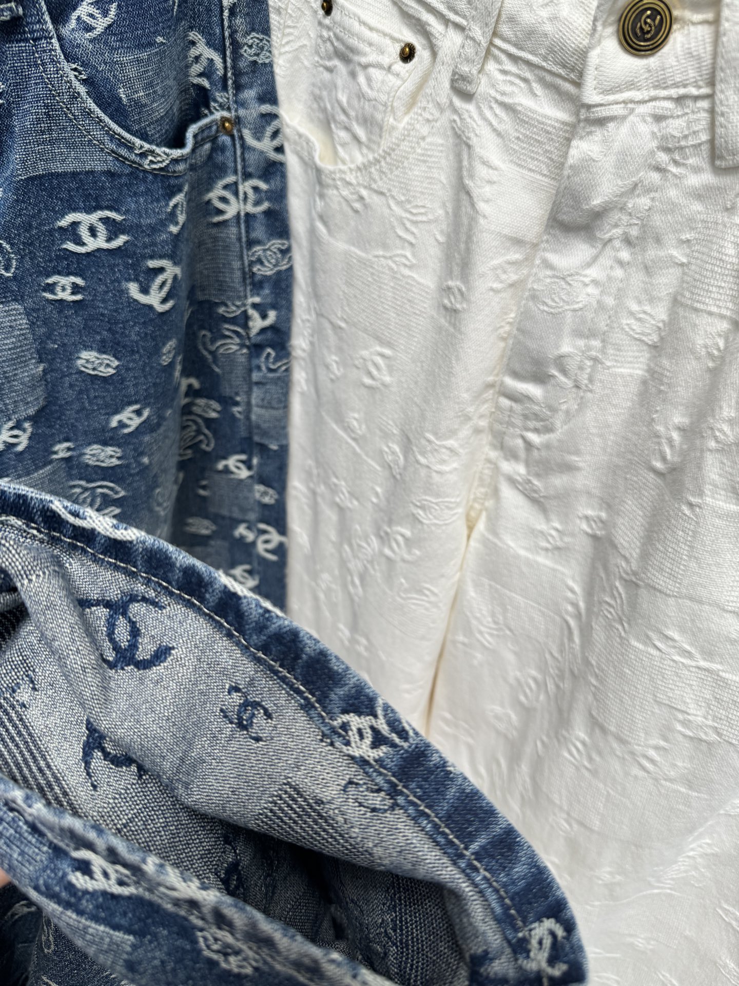 Chanel 25 New Denim Jacquard Straight-Leg Pants with Logo Pattern 6 i1759391771796 9217 0 8
