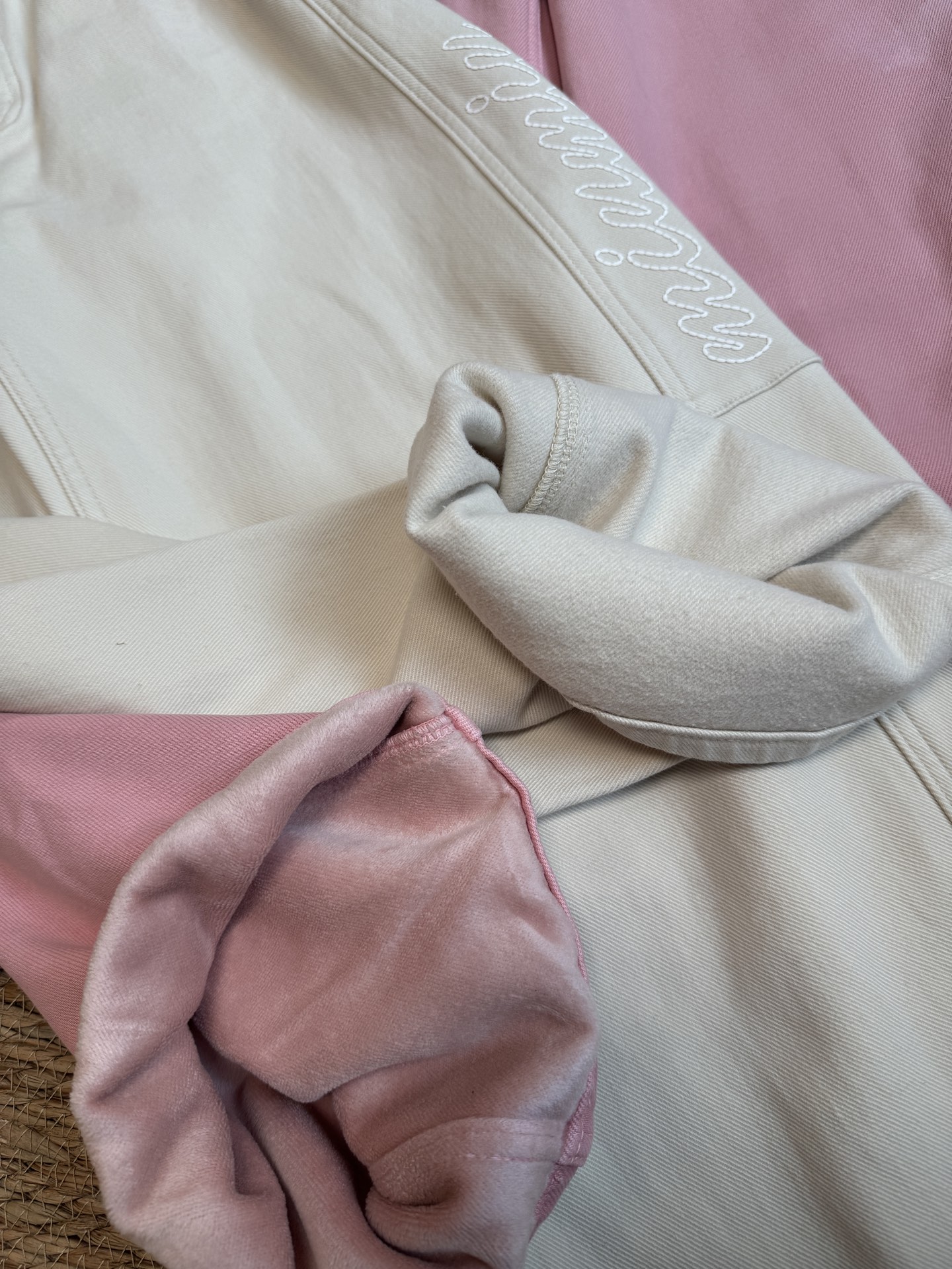 i1763703677951 54 0 8