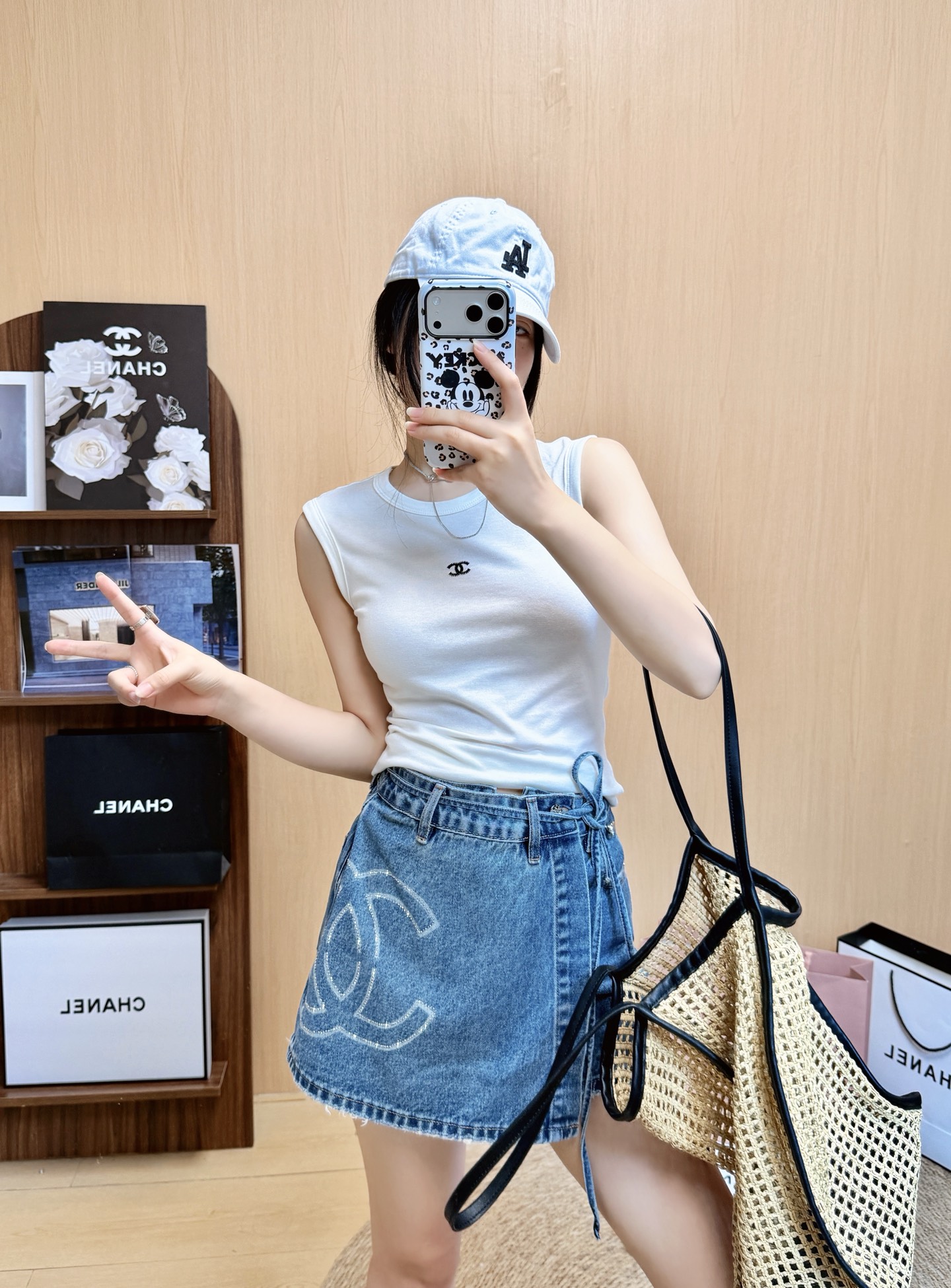 NO:903849,,,19860909,,,Women's clothing