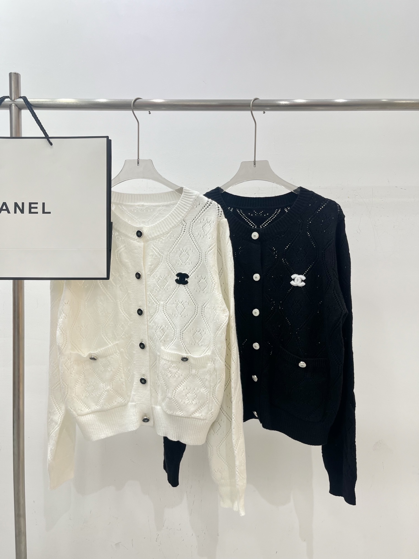 NO:461960,Real photos CH* Xiaoxiang jacquard pocket cardigan, alexander wang19860909实拍图CH*小香提花口袋开衫,,alexander wang,Women's clothing