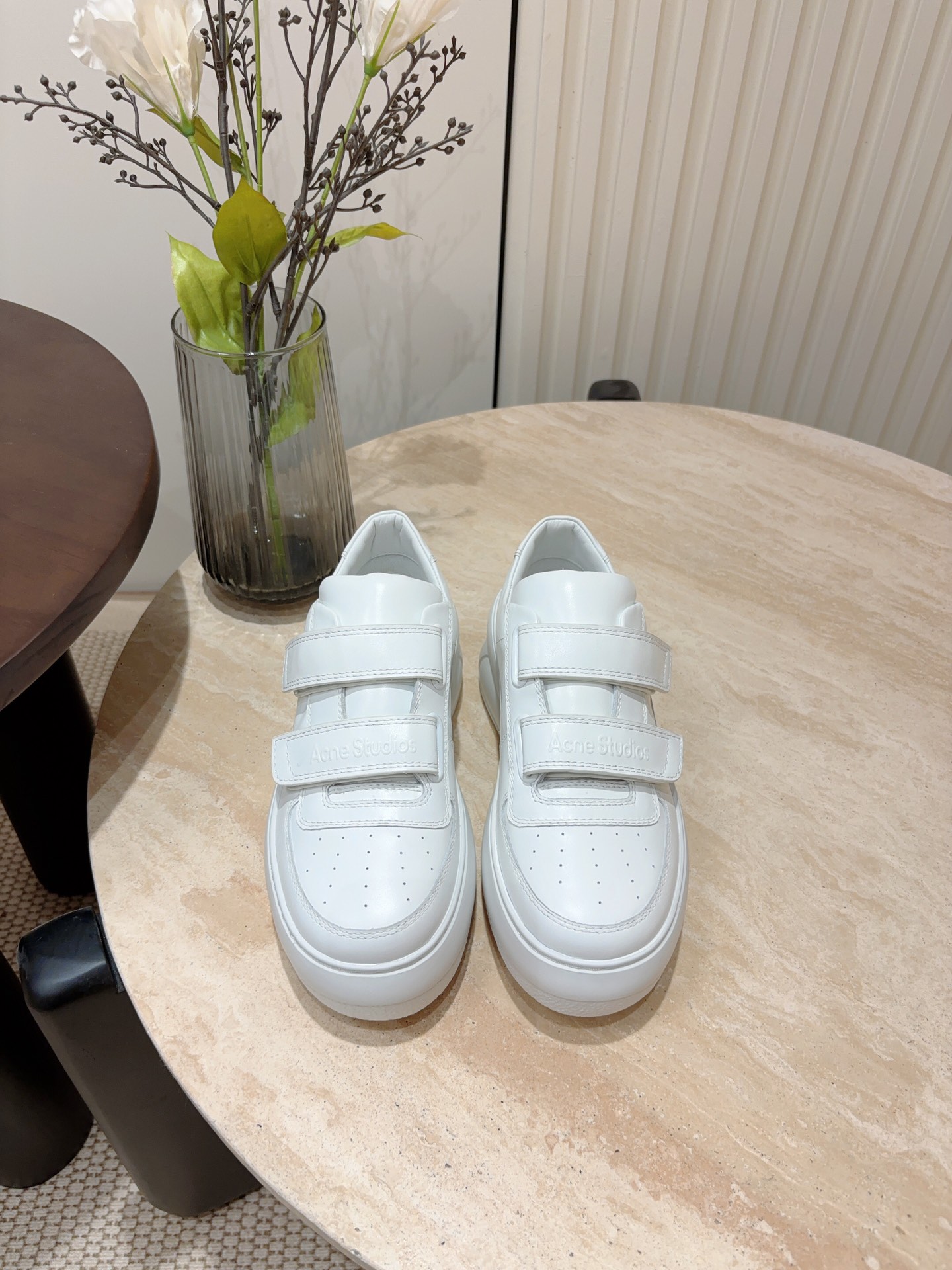 Acne Studios Chaussures De Skate Blanc Cuir de vache Caoutchouc Peau mouton